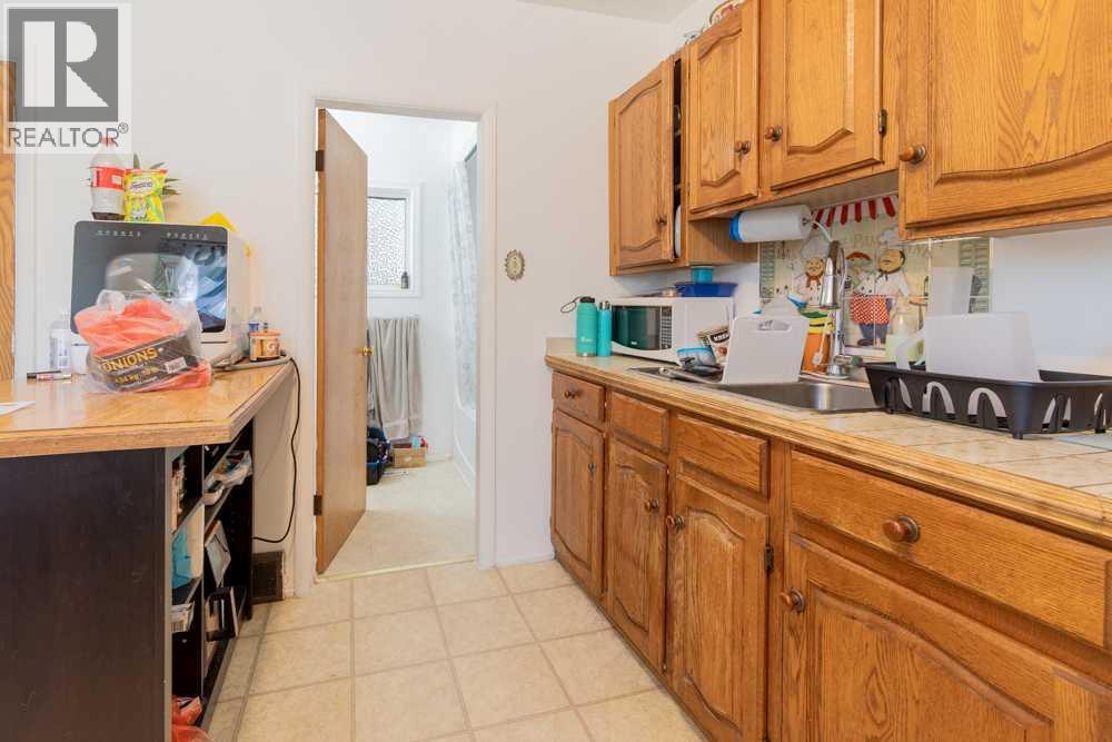 1118 12B Street S - 9