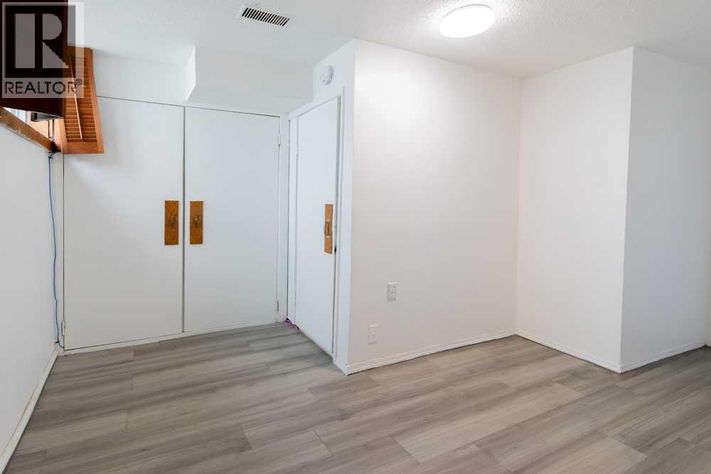 1118 12B Street S - 14