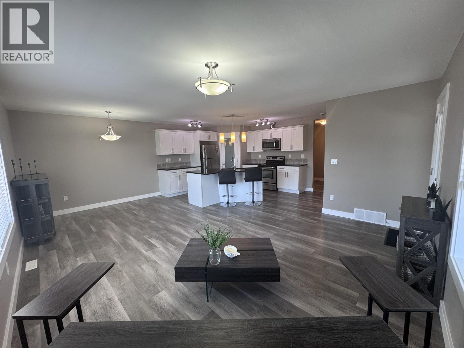 124 10104 114A AVENUE, Fort St. John