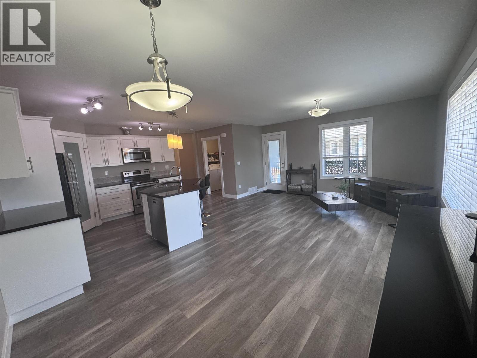 124 10104 114A AVENUE, Fort St. John