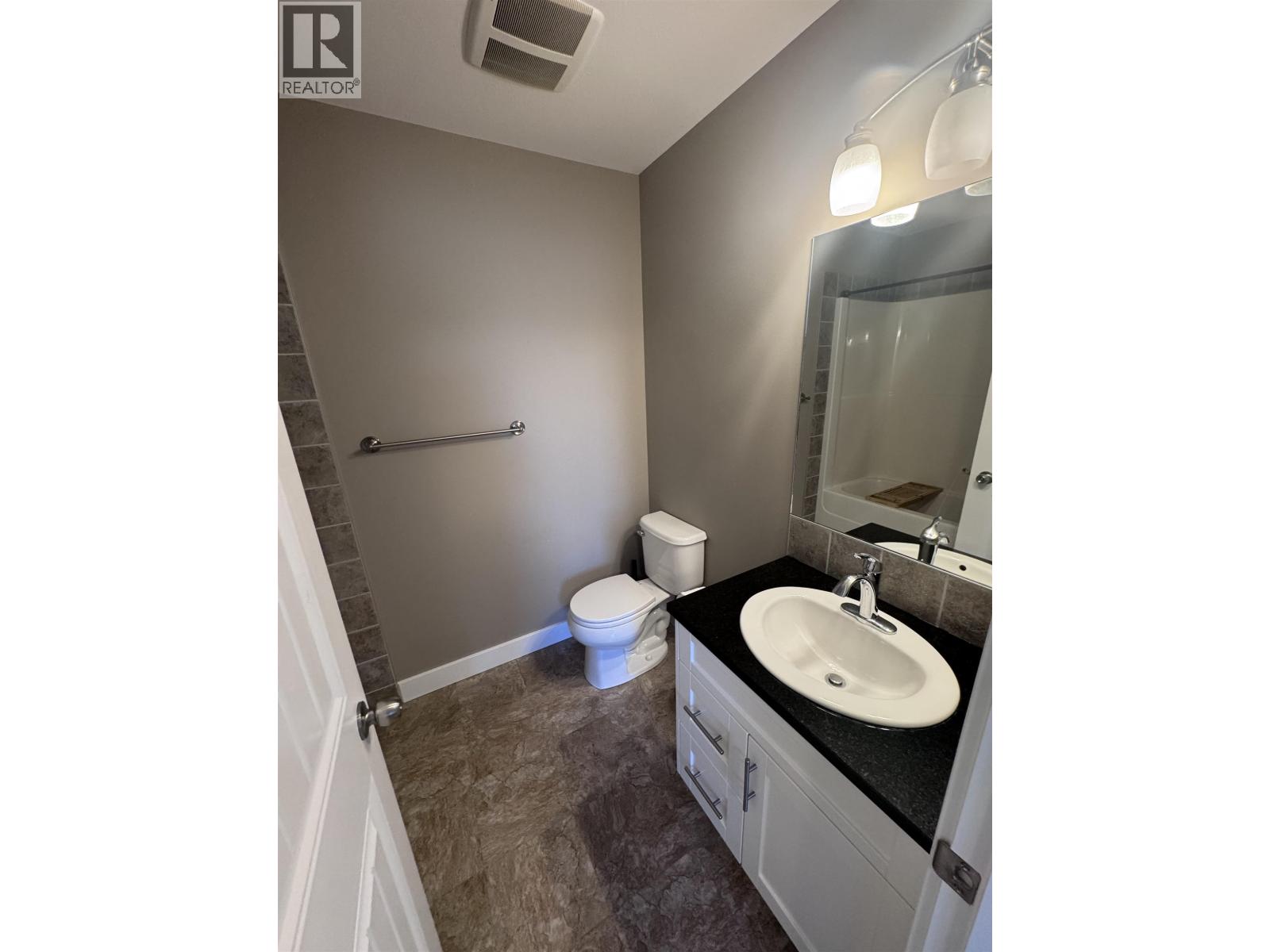 124 10104 114A AVENUE, Fort St. John