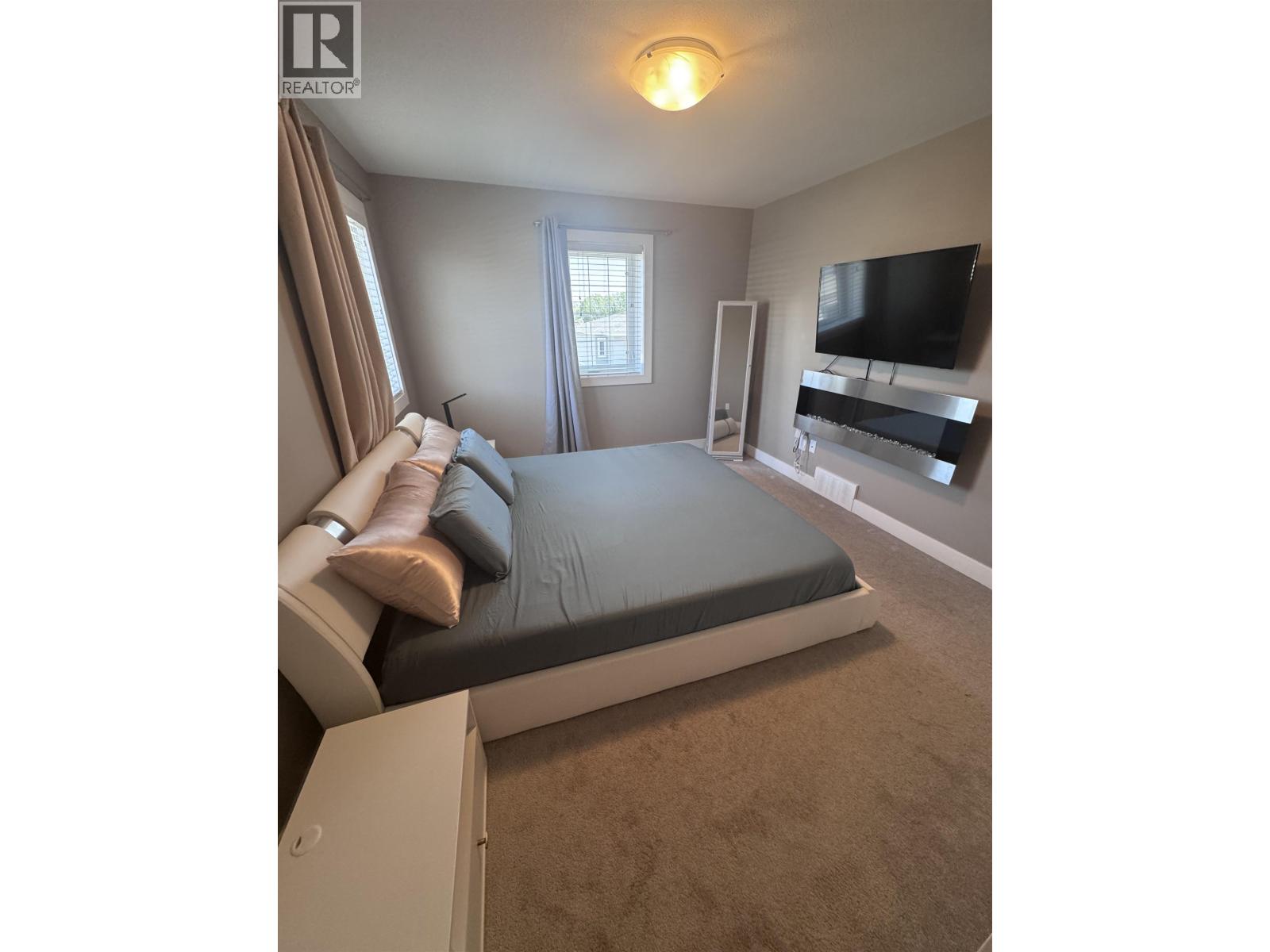 124 10104 114A AVENUE, Fort St. John