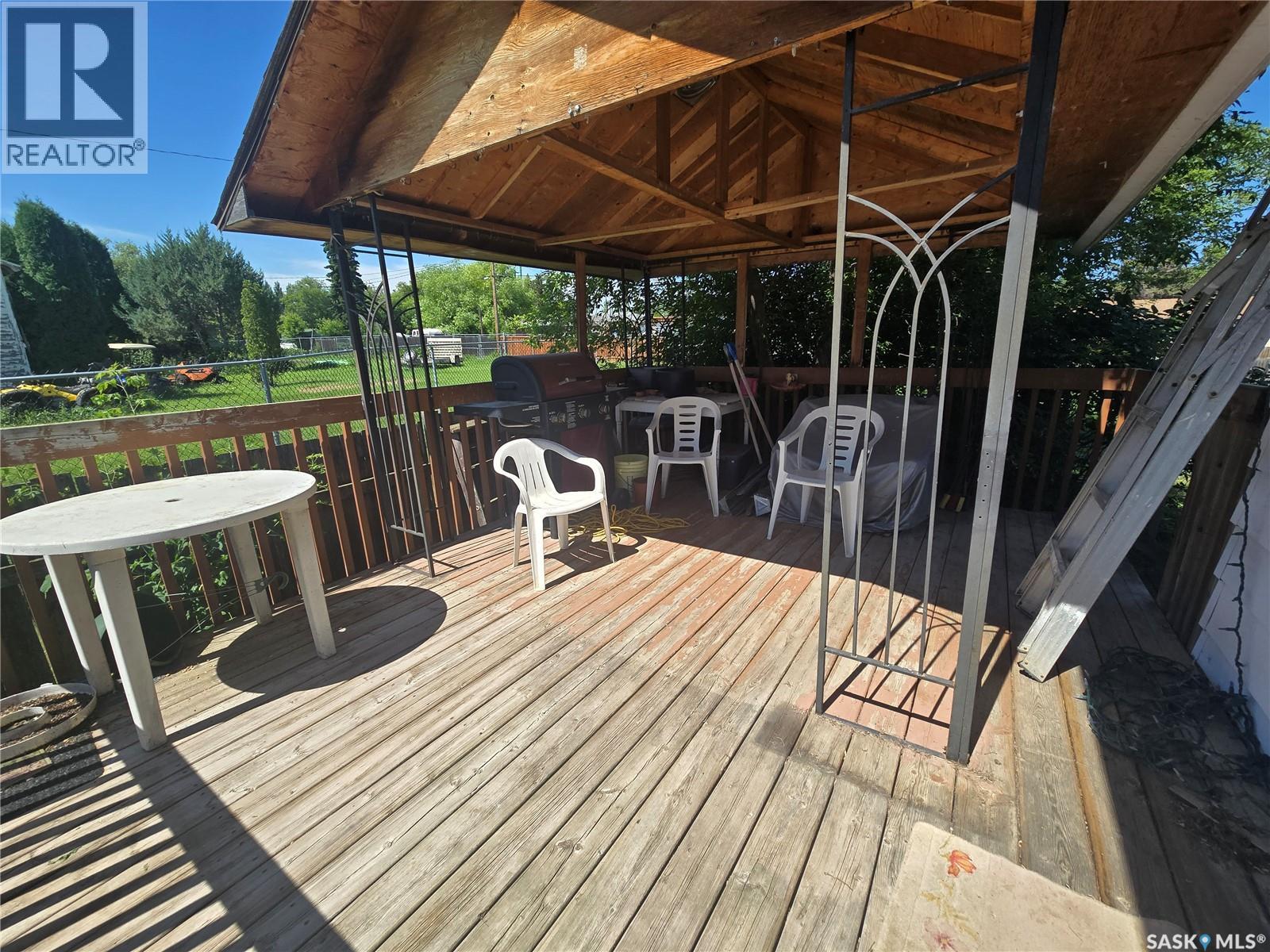 313 2nd AVENUE E - 21