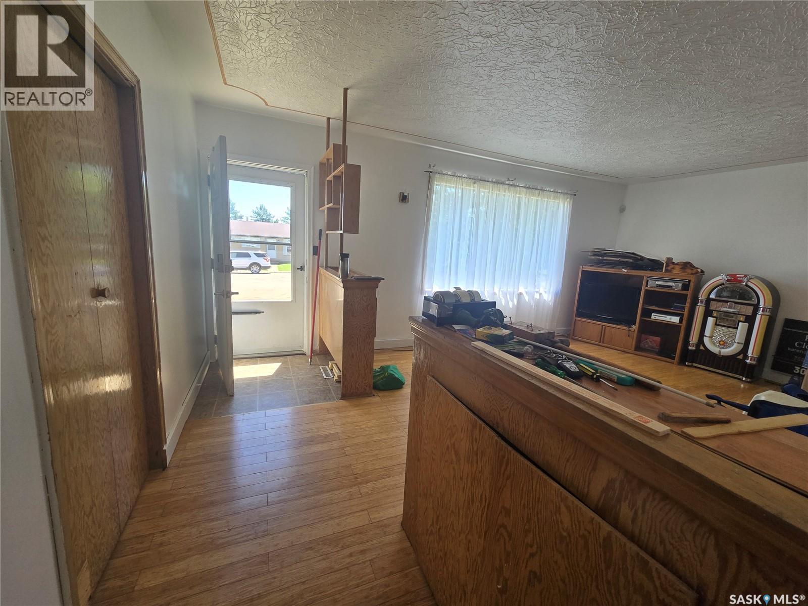 313 2nd AVENUE E - 5