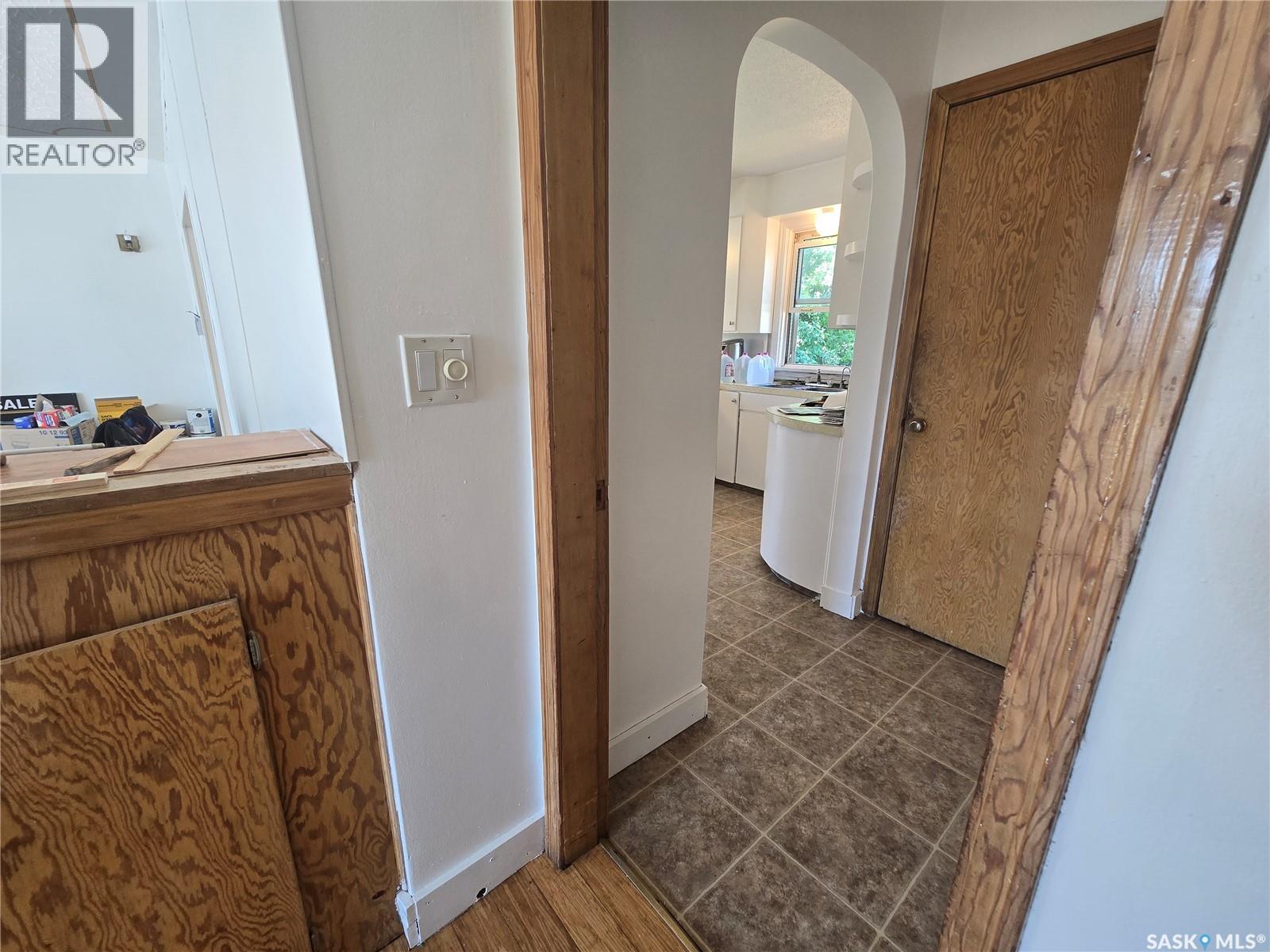 313 2nd AVENUE E - 17