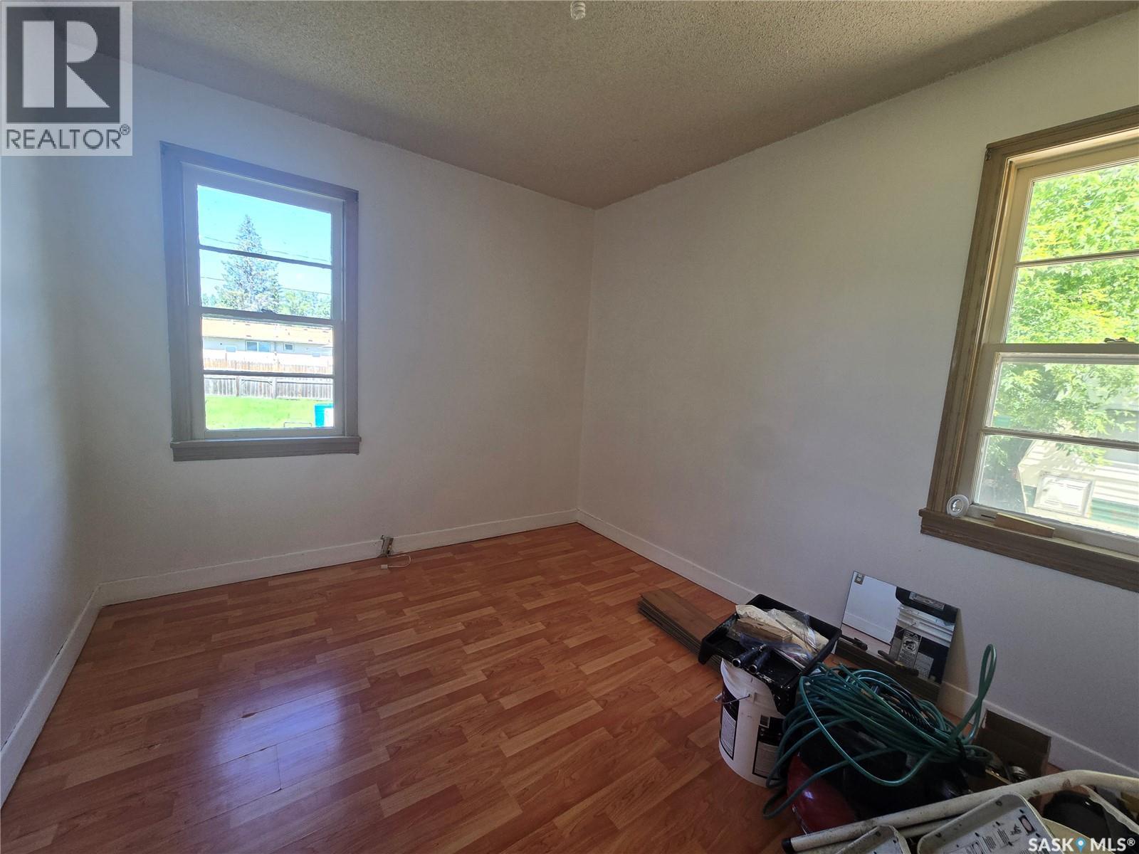 313 2nd AVENUE E - 13