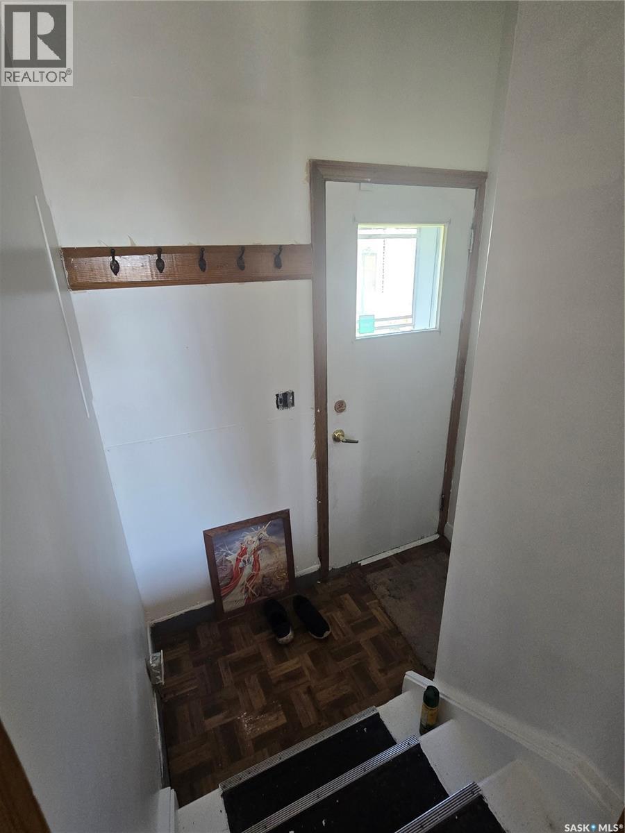 313 2nd AVENUE E - 18