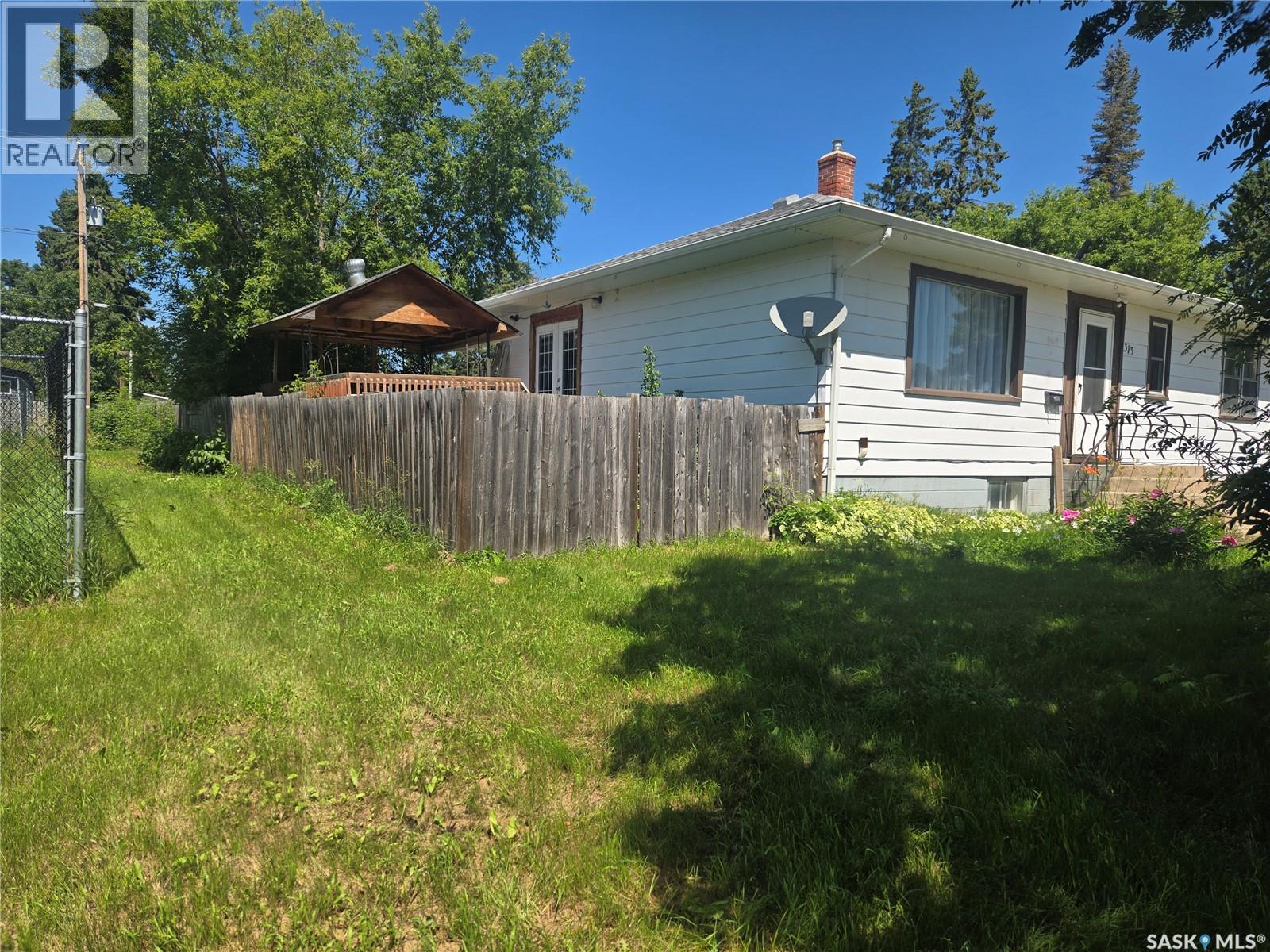 313 2nd AVENUE E - 3