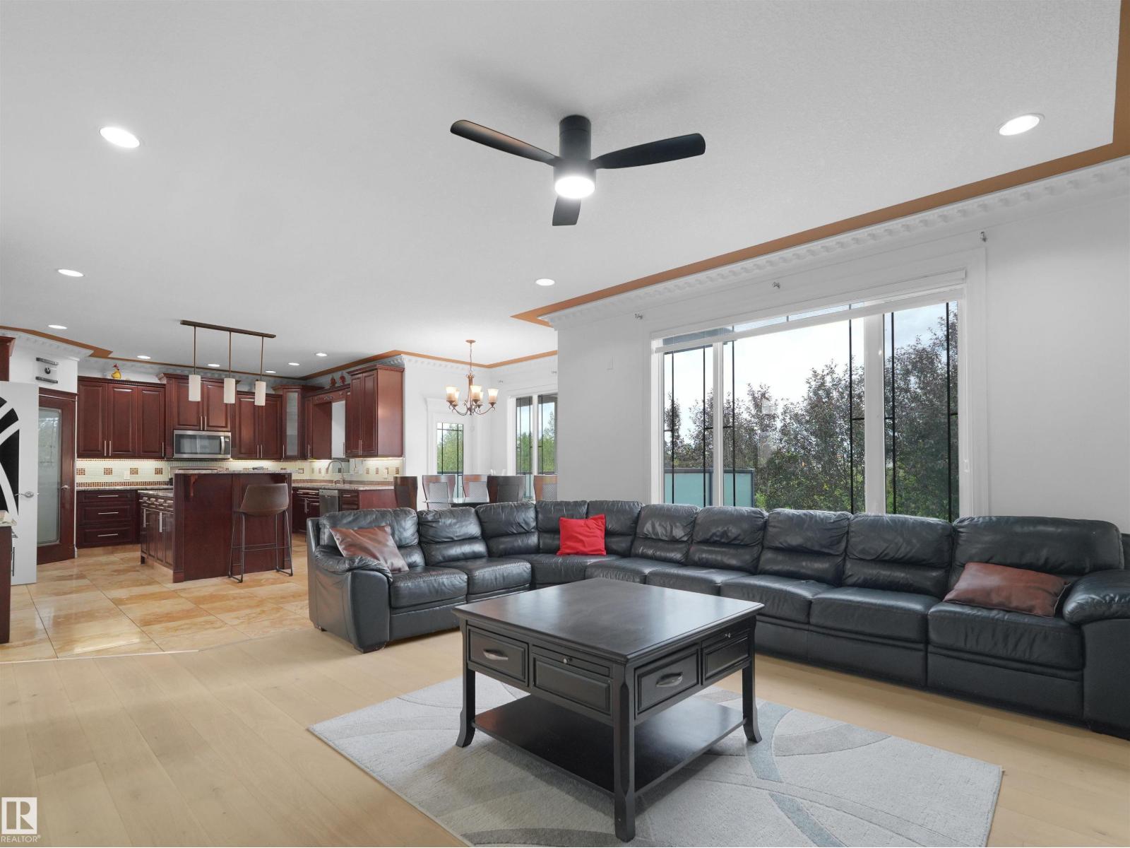 3136 35 AV NW - 19