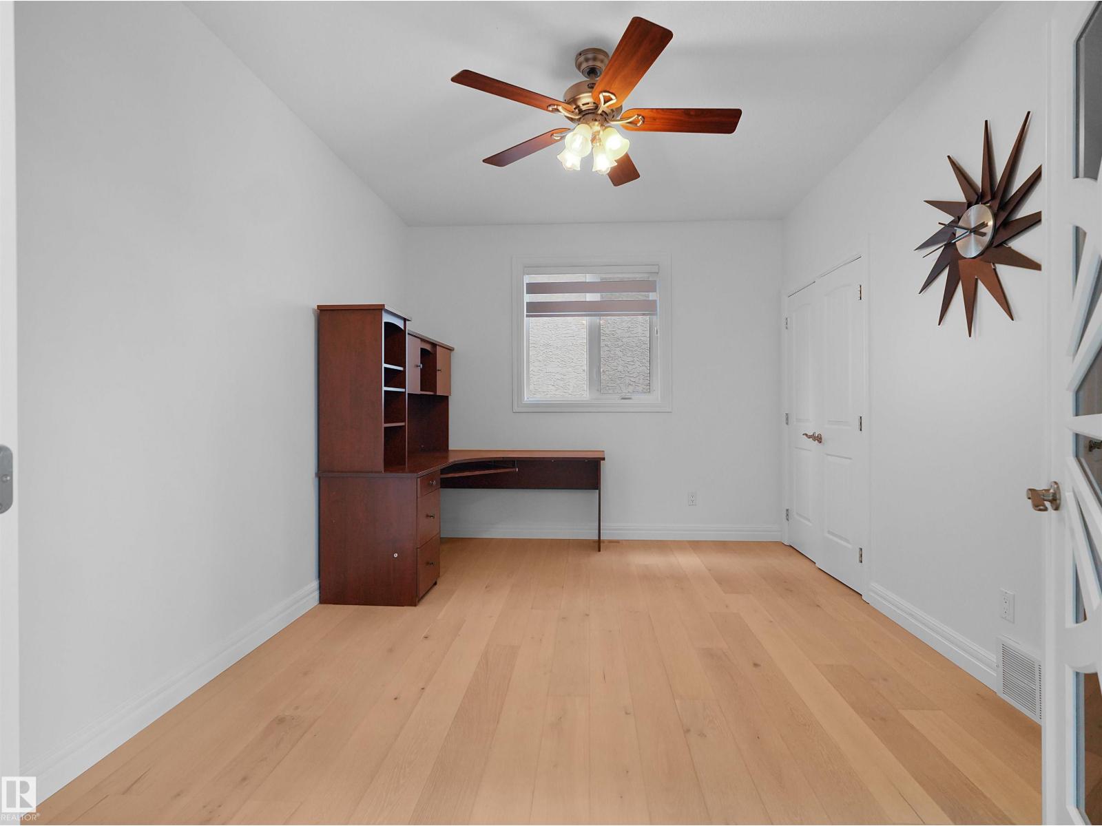 3136 35 AV NW - 22