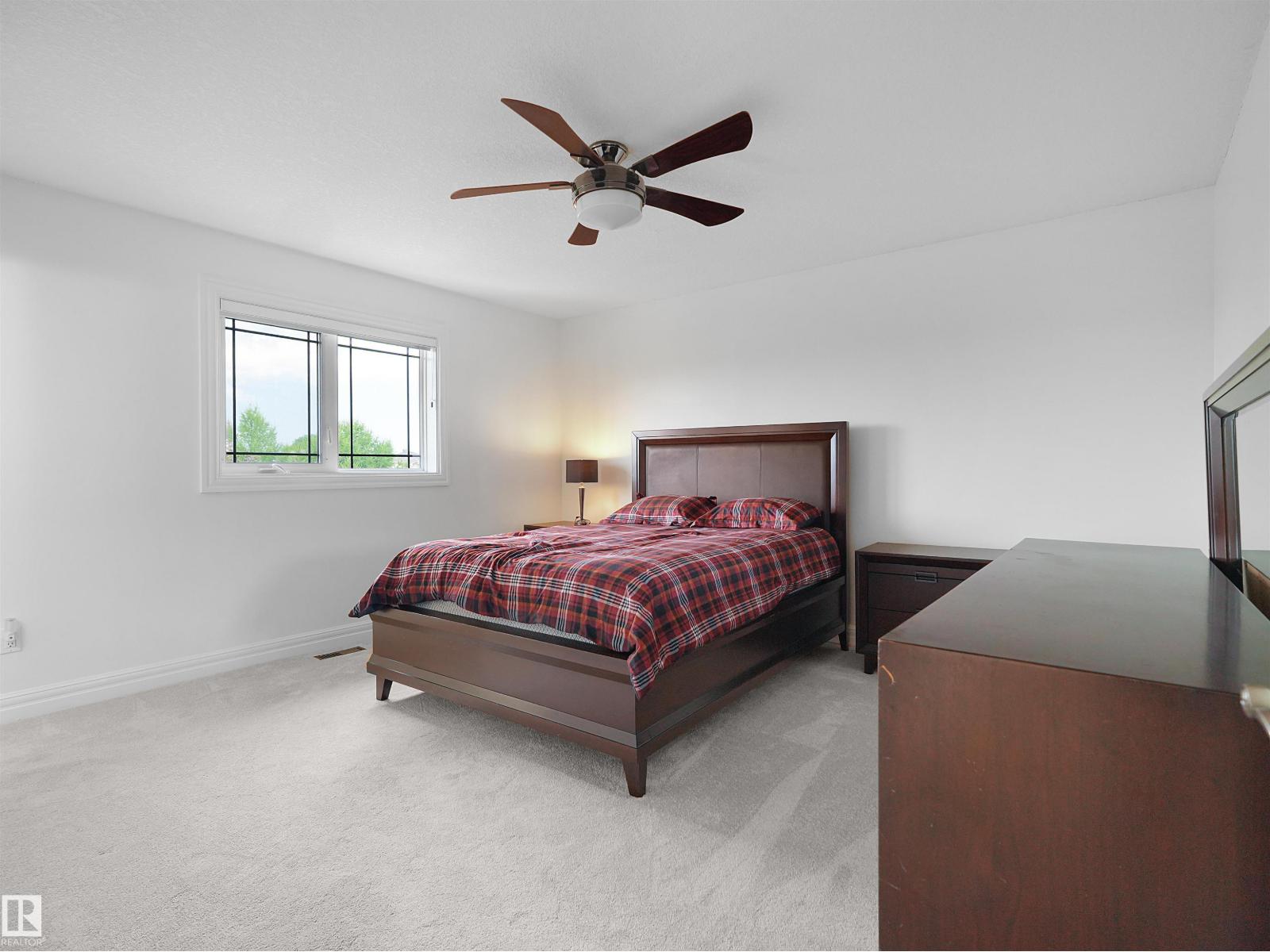 3136 35 AV NW - 31