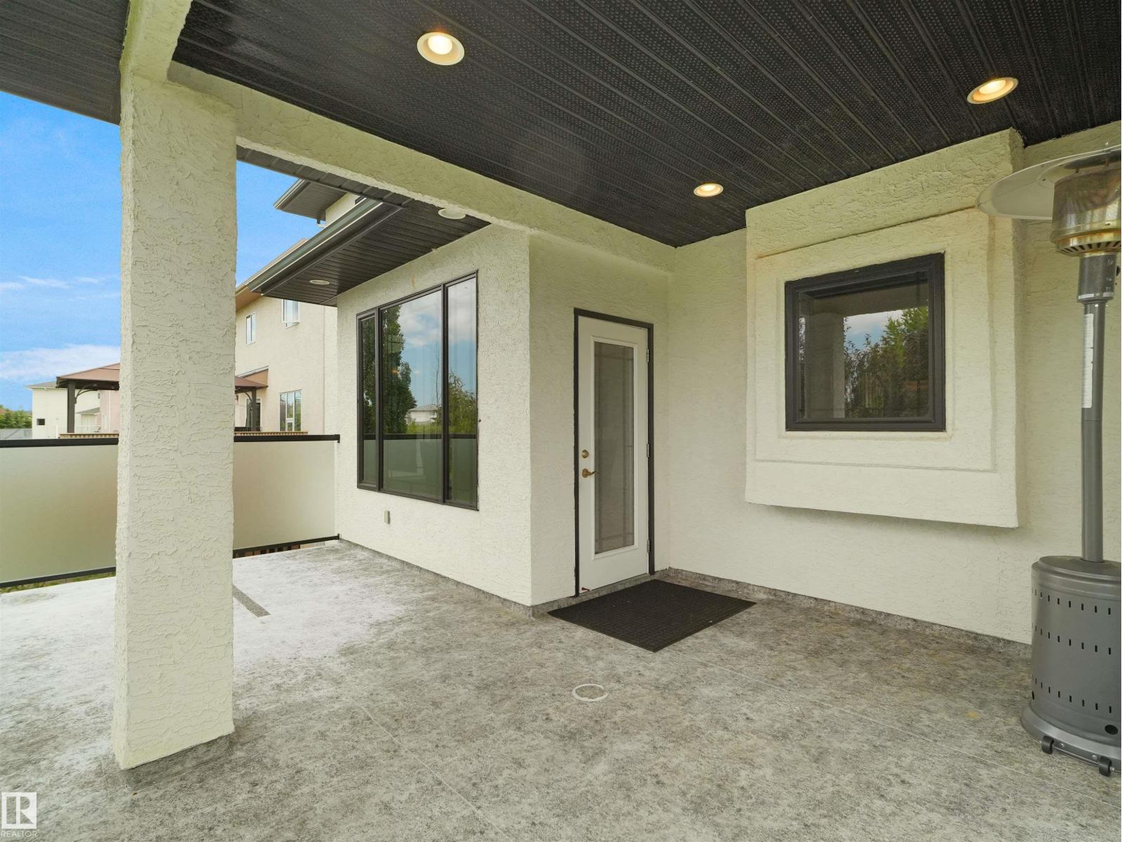 3136 35 AV NW - 51