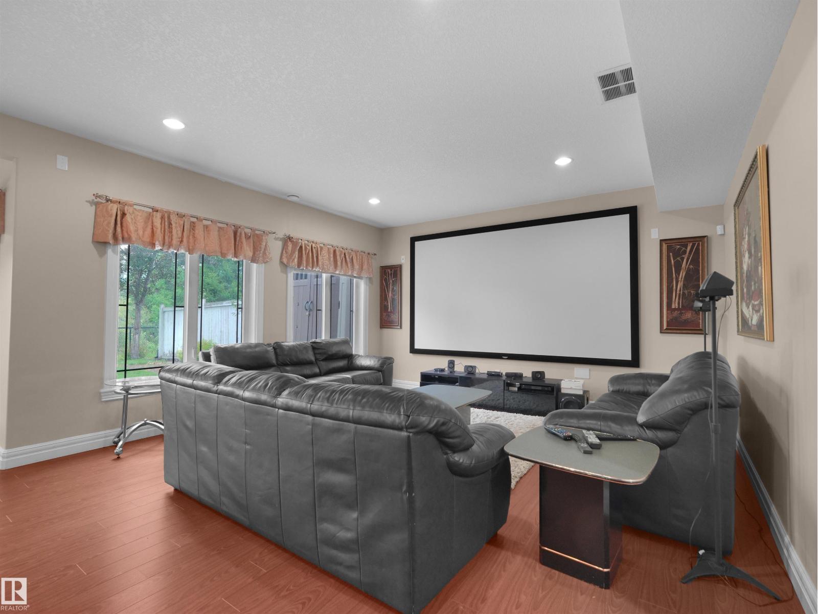 3136 35 AV NW - 9