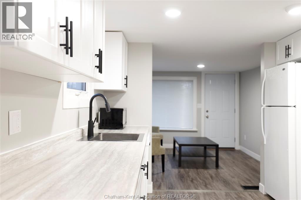 97 Taylor AVENUE - 11