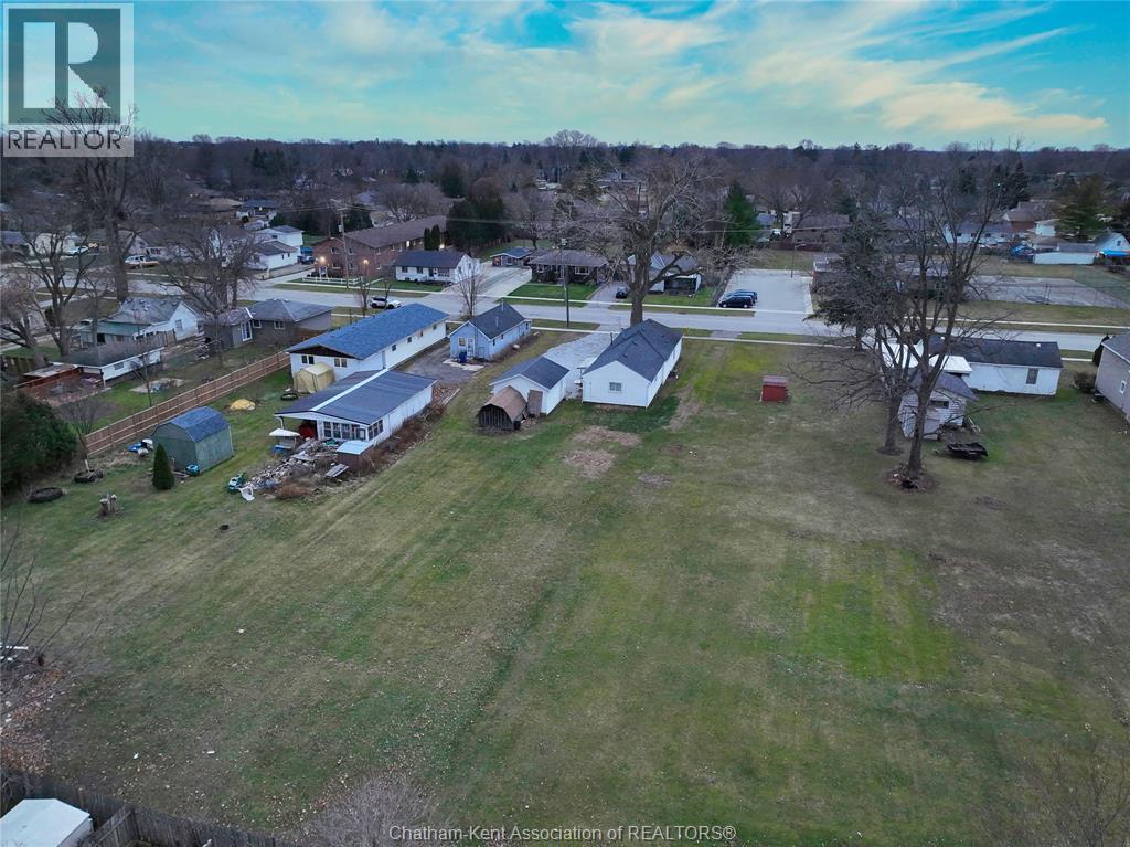97 Taylor AVENUE - 26