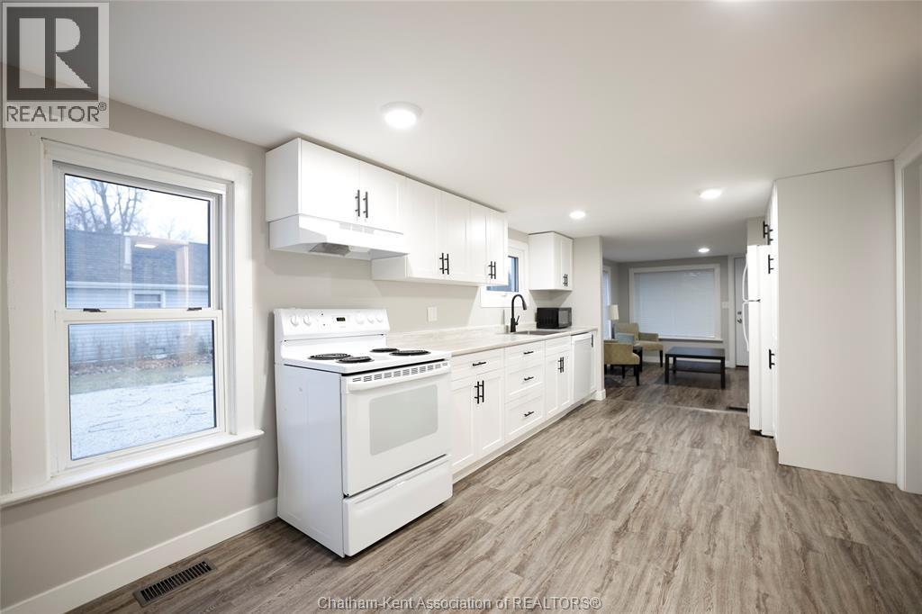 97 Taylor AVENUE - 7