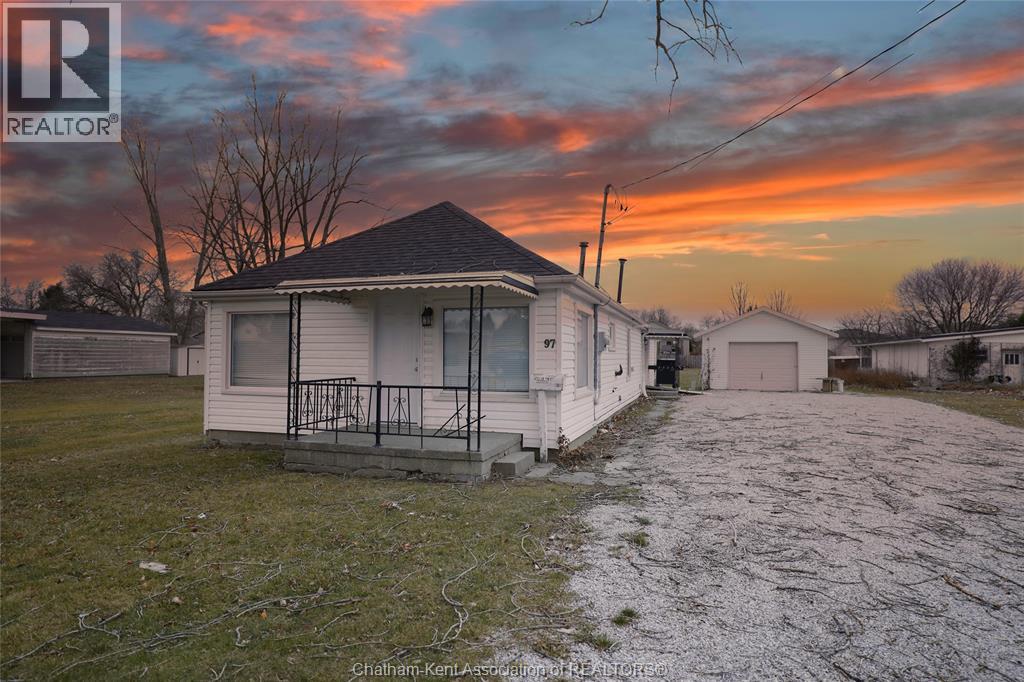97 Taylor AVENUE - 1