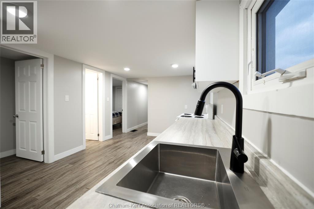 97 Taylor AVENUE - 10