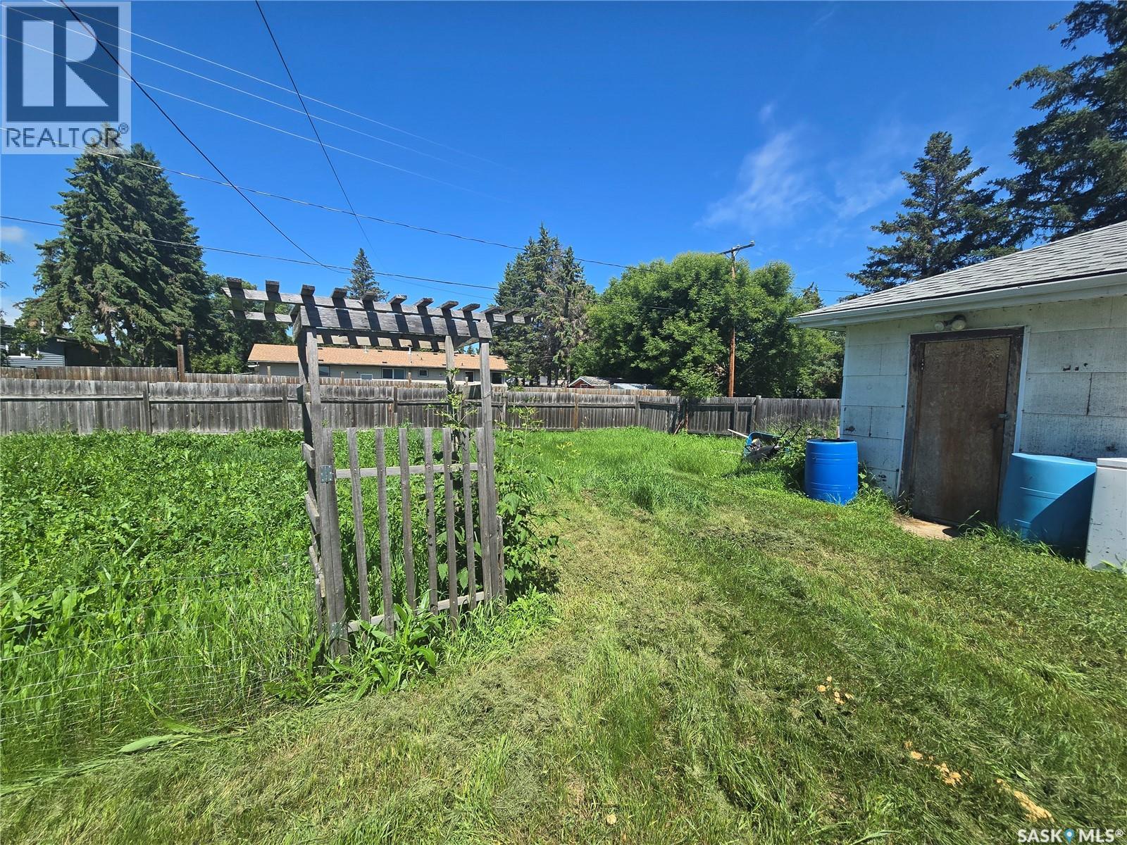 313 2nd AVENUE E - 23