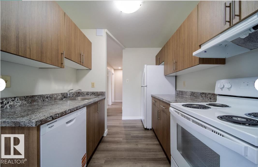 3415 106 Avenue NW - Photo 10