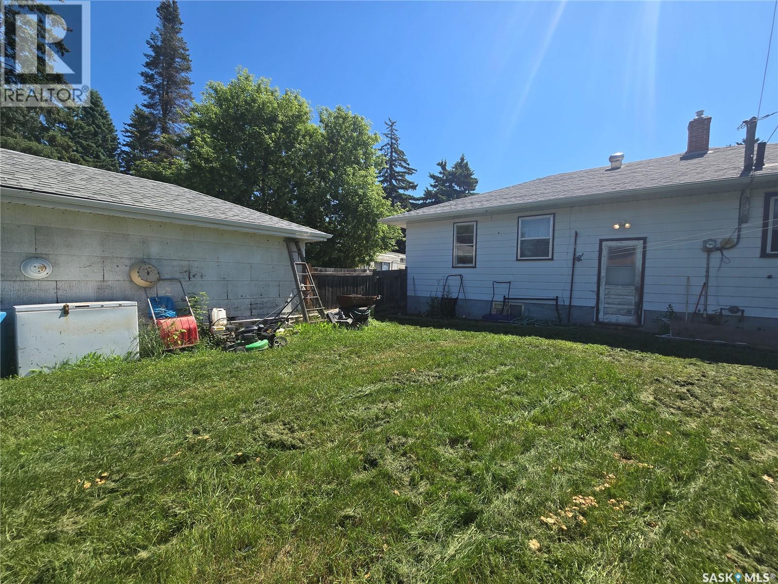 313 2nd AVENUE E - 24