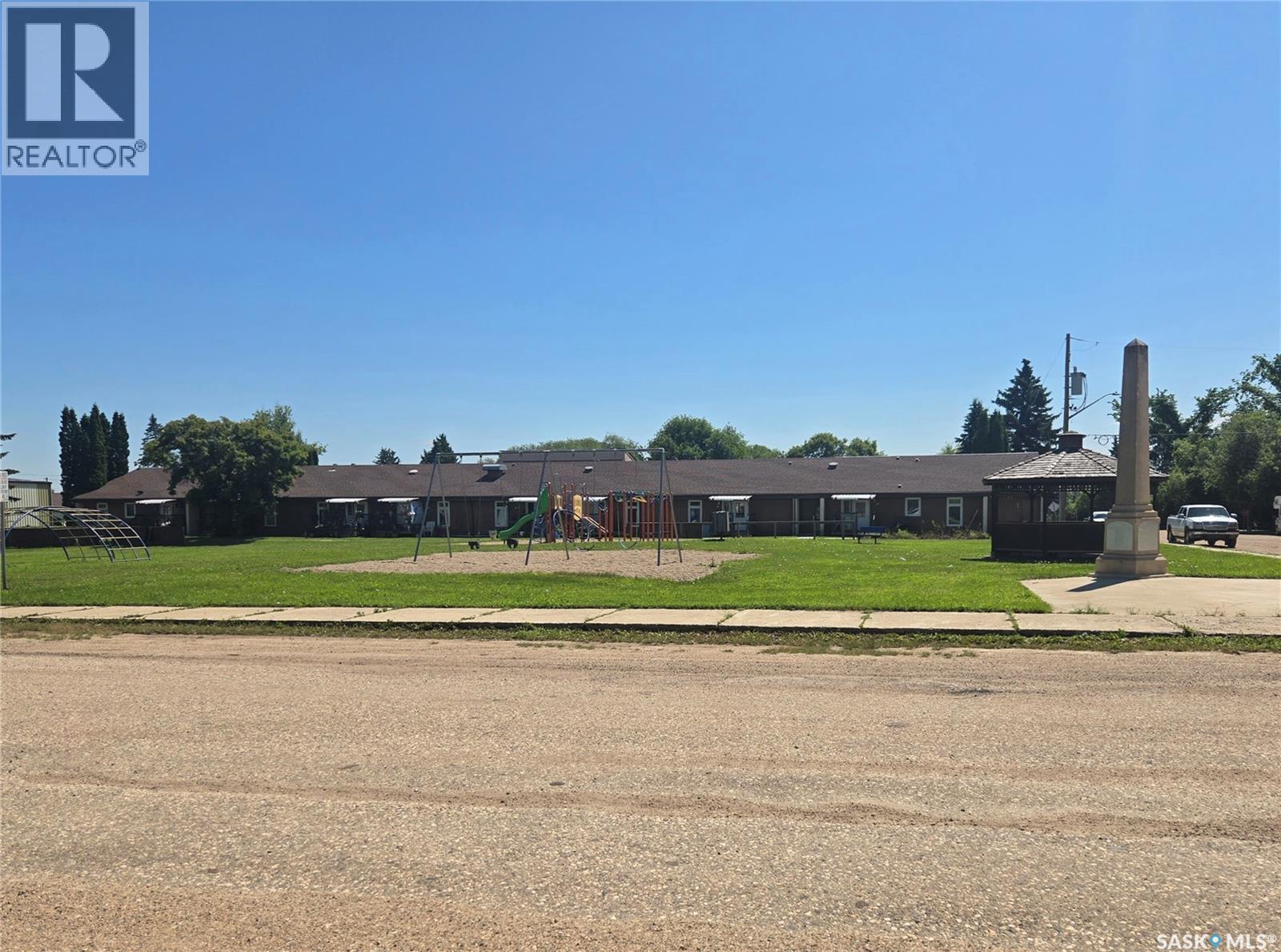 313 2nd AVENUE E - 30