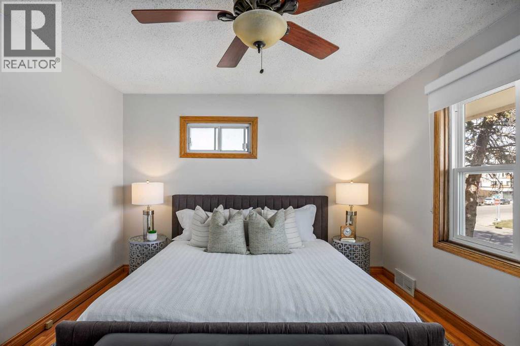 3003 25 Street SW - 21