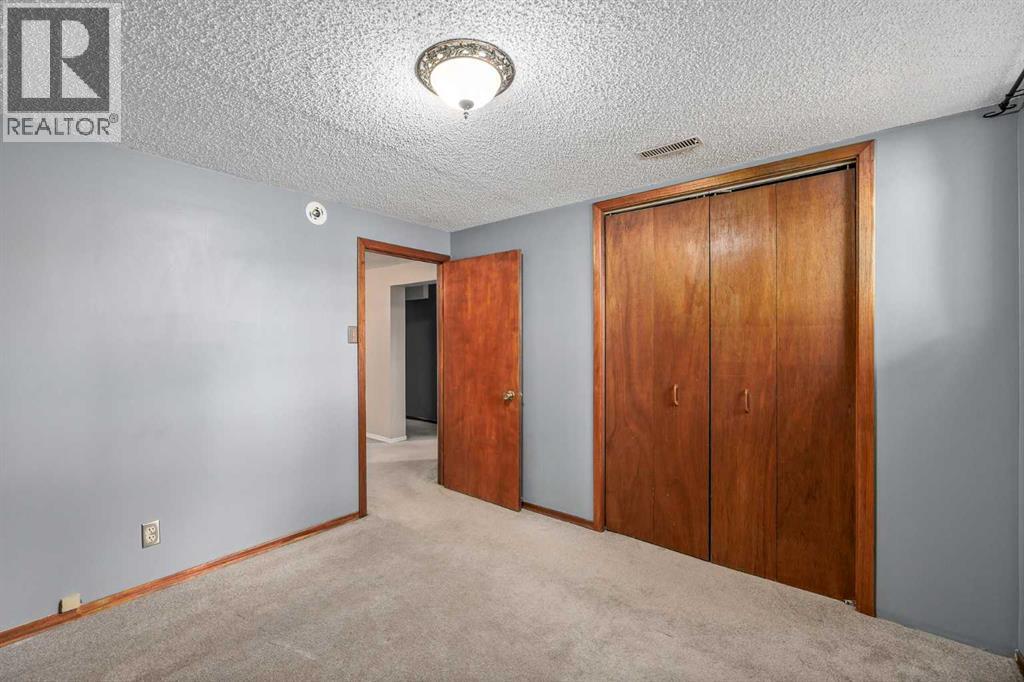 3003 25 Street SW - 29