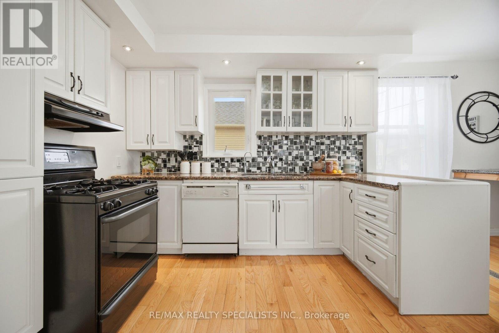 172 CELINA STREET - 20