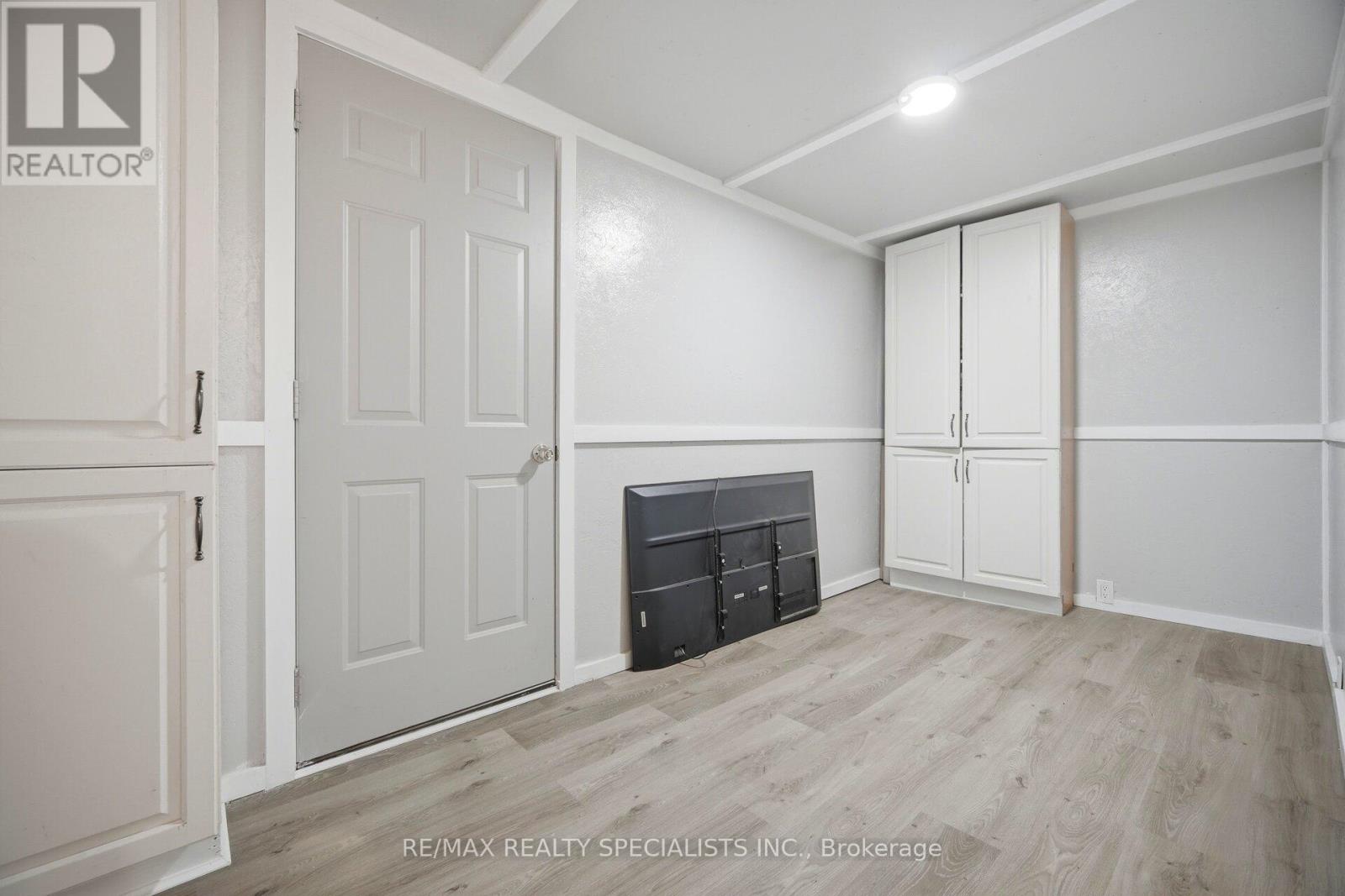 172 CELINA STREET - 27