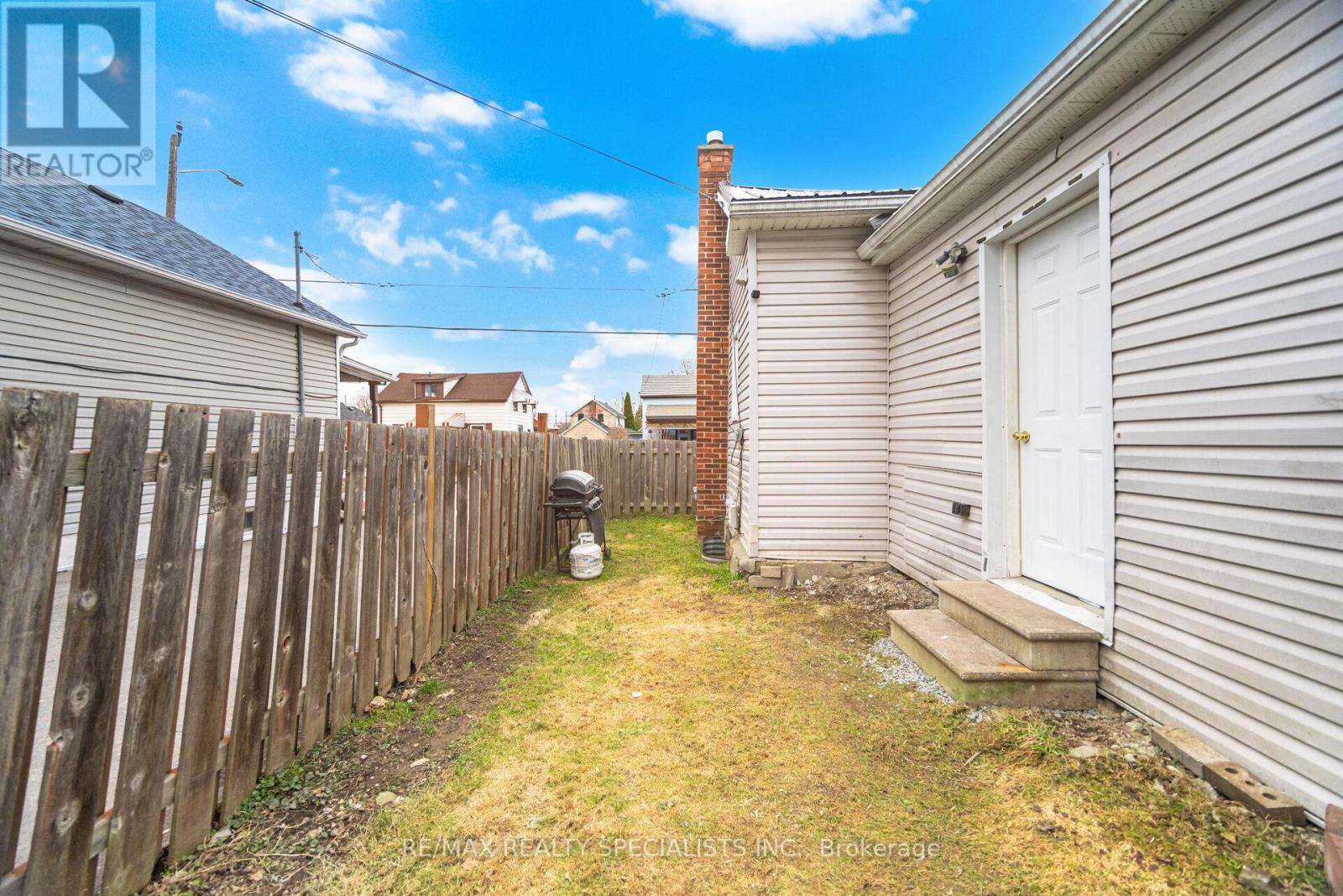 172 CELINA STREET - 38