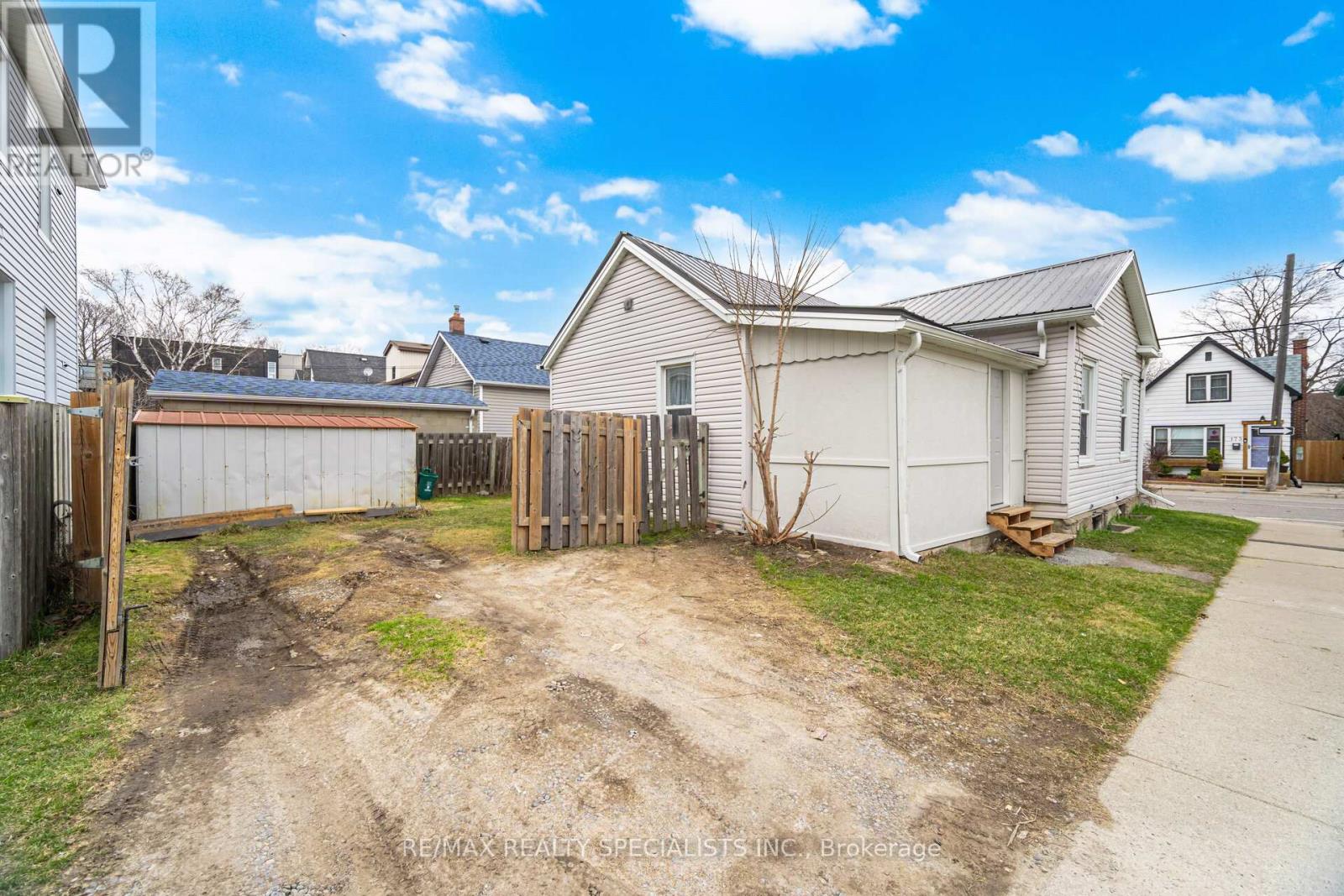 172 CELINA STREET - 42
