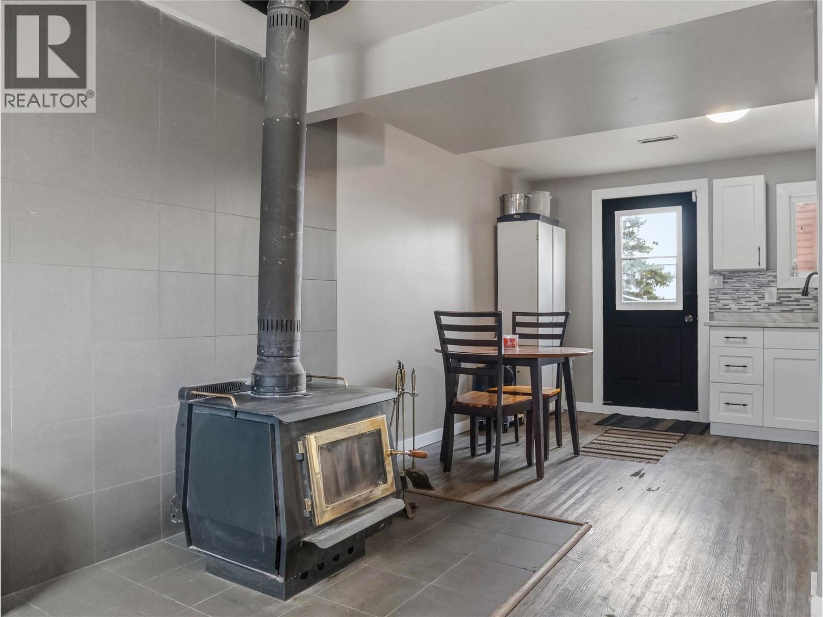 1533 96 Avenue - Image 24