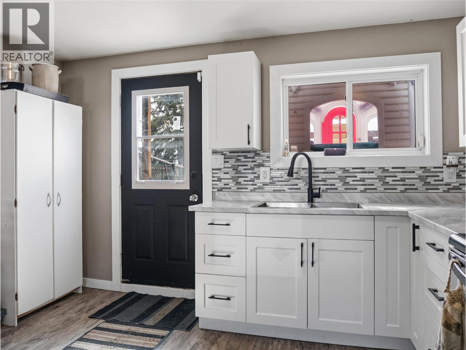 1533 96 Avenue - Image 23