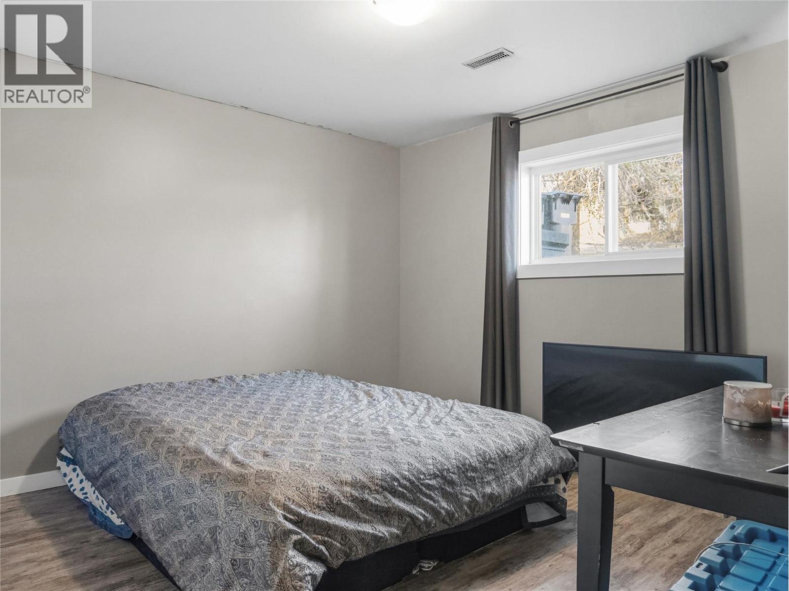 1533 96 Avenue - Image 33