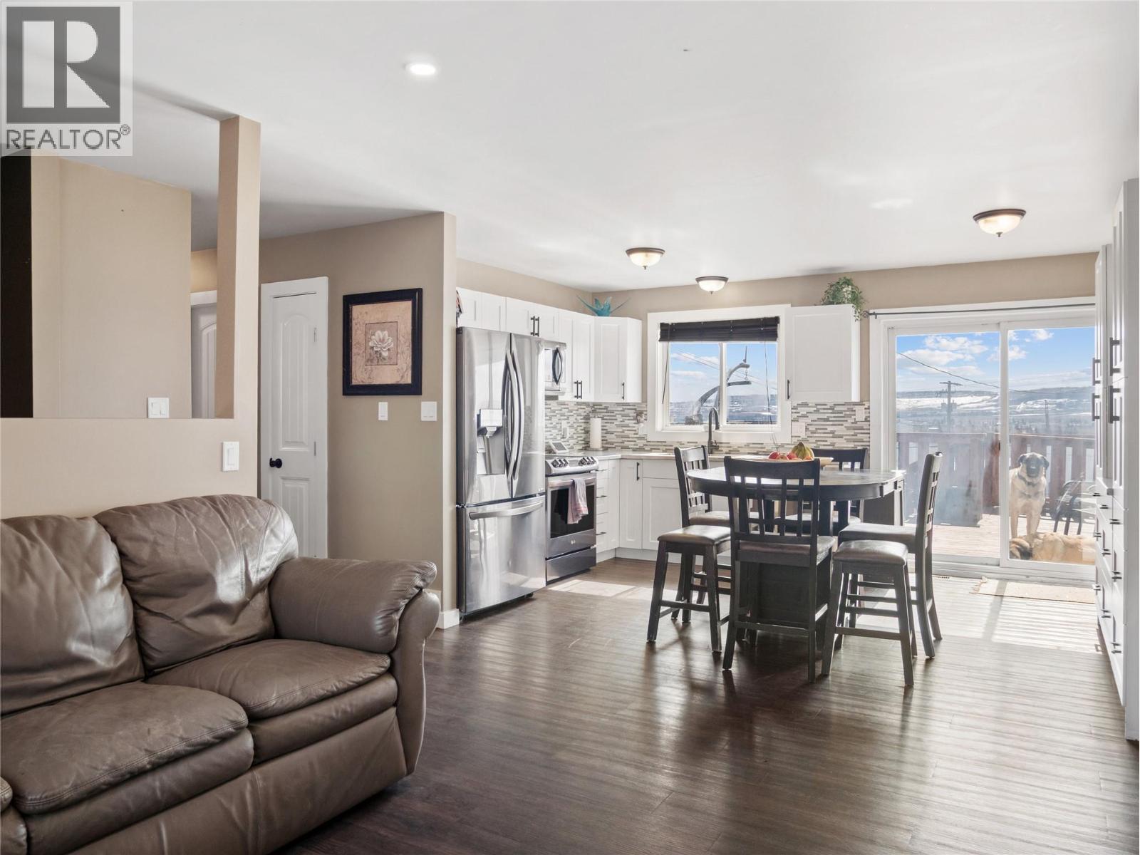 1533 96 Avenue - 9