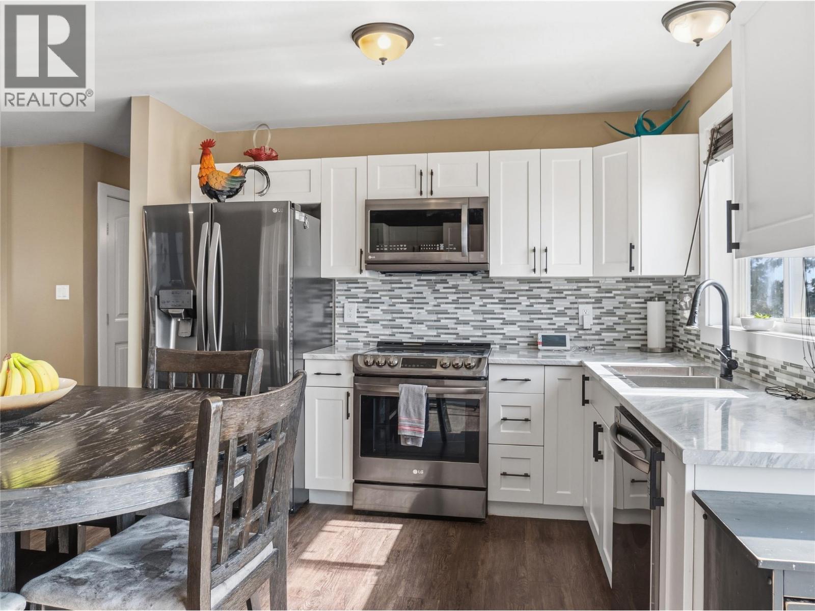 1533 96 Avenue - 4