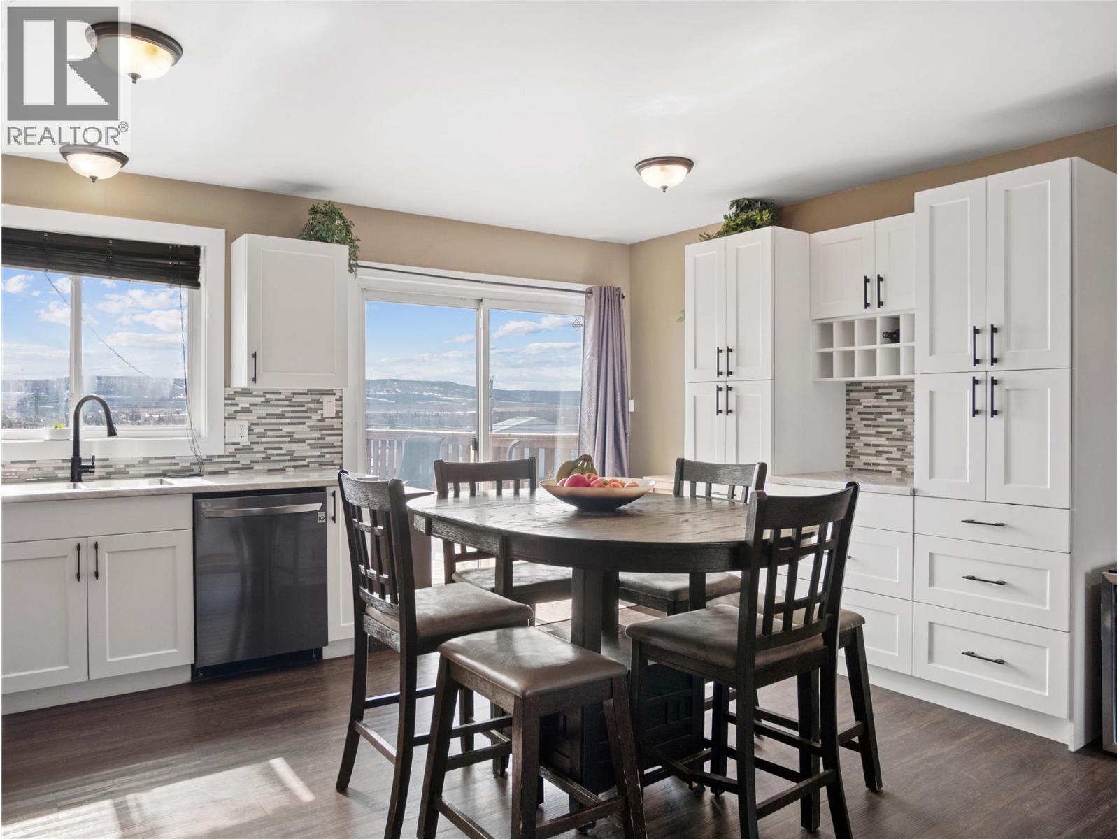 1533 96 Avenue - Image 6