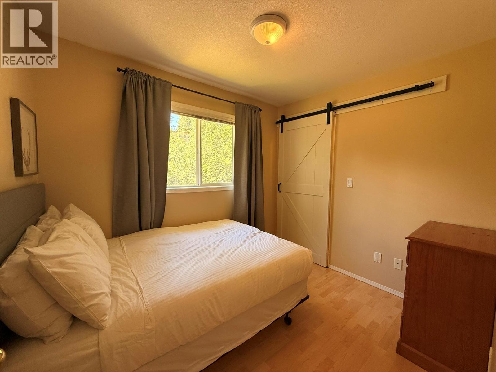 28A Wolf Crescent - 12
