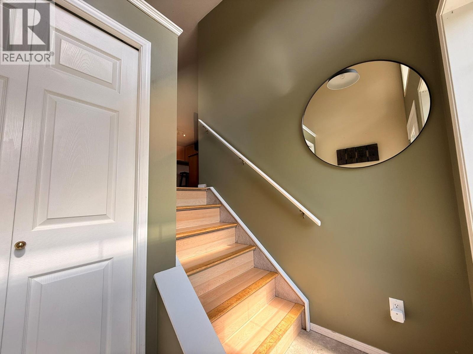 28A Wolf Crescent - 7