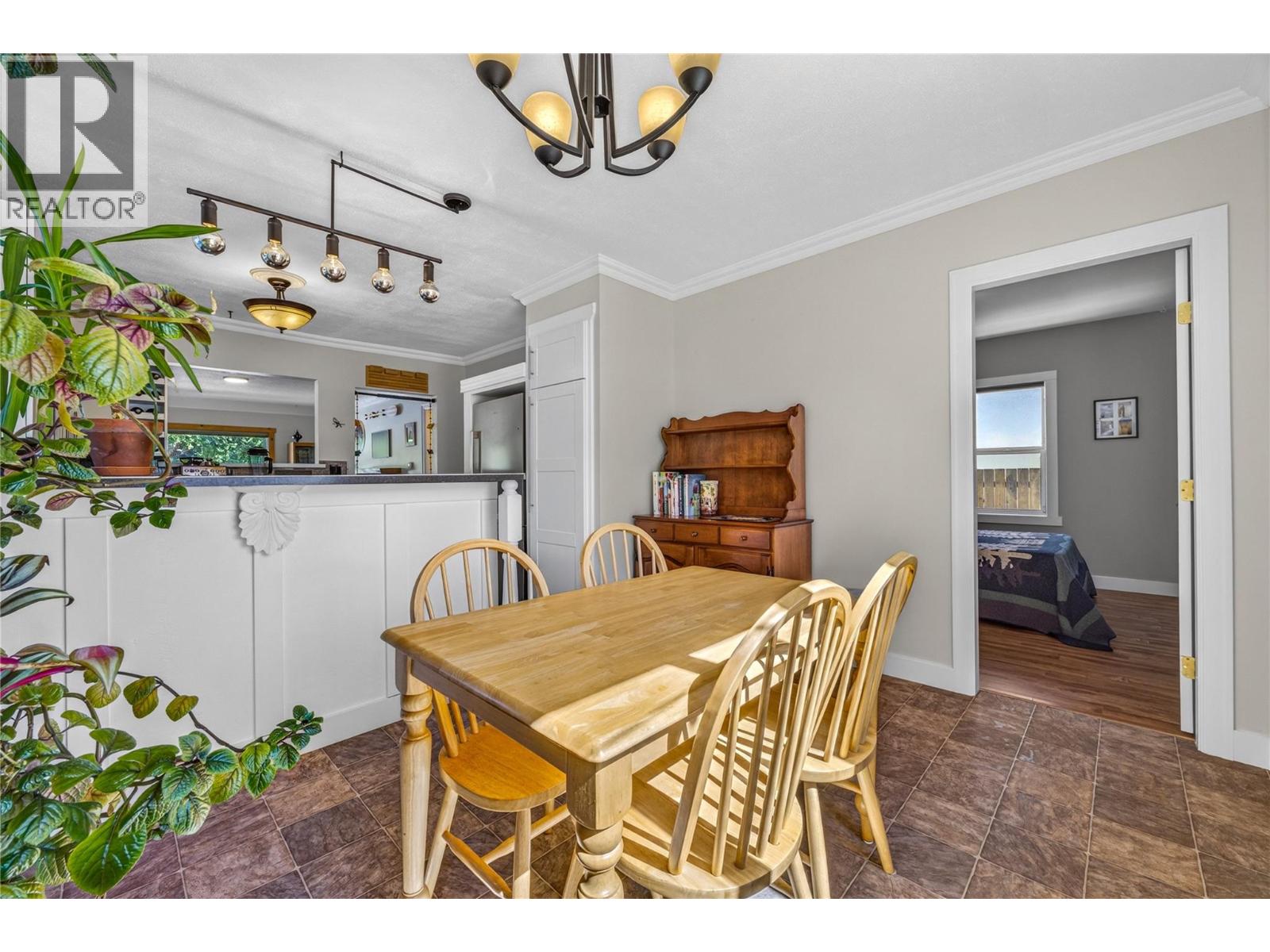 543 Burns Street - 19