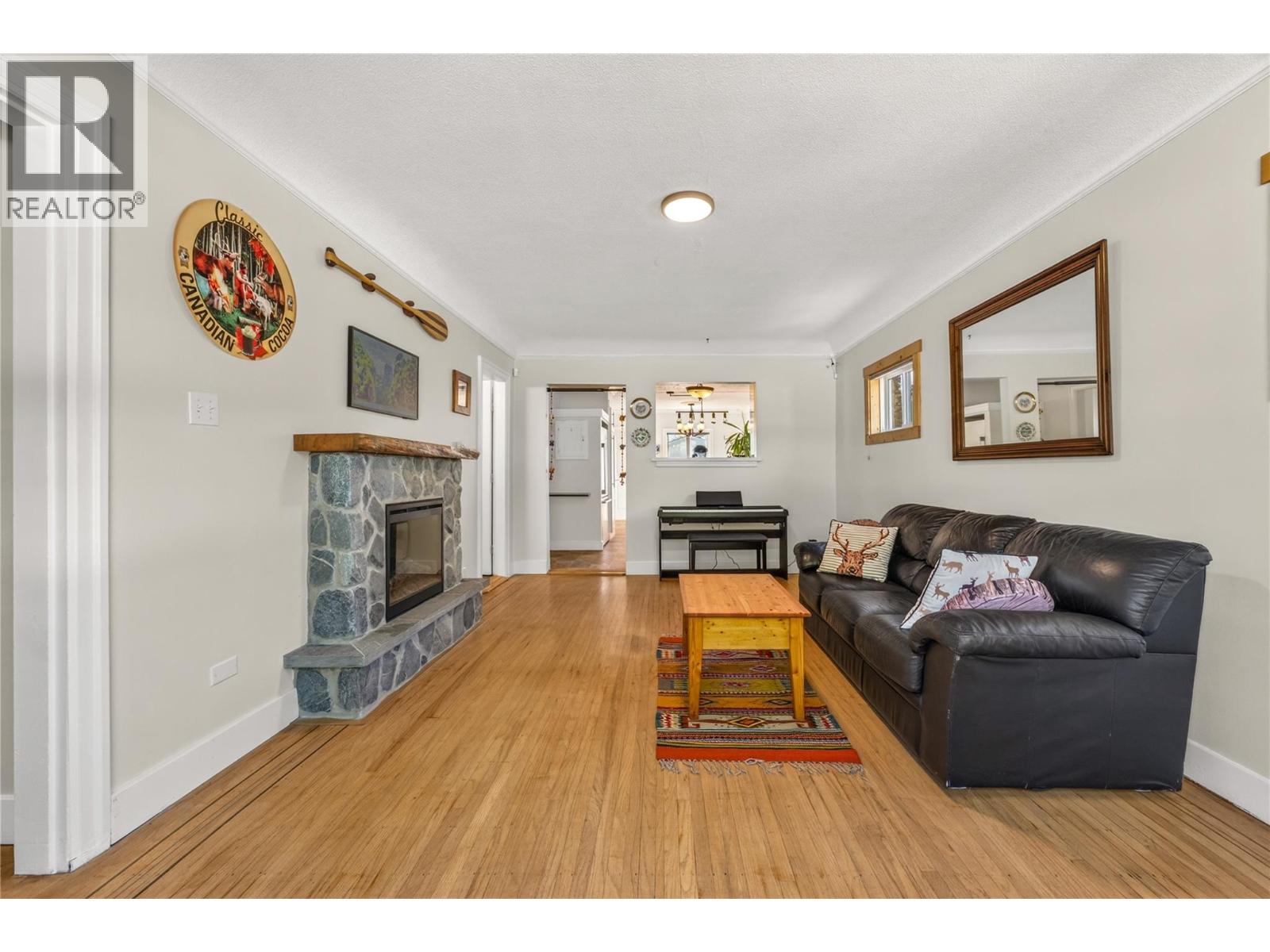 543 Burns Street - 15