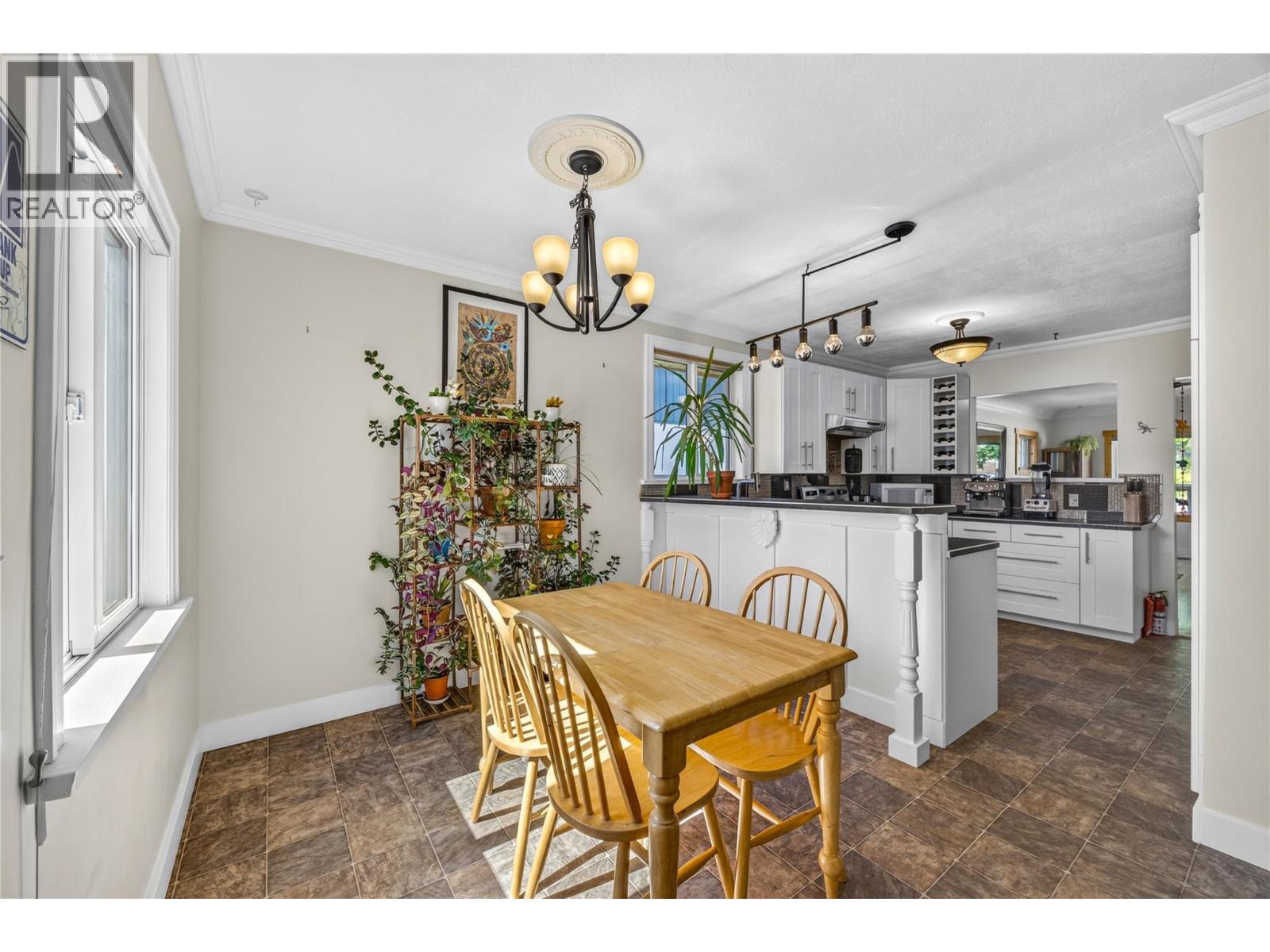 543 Burns Street - 7