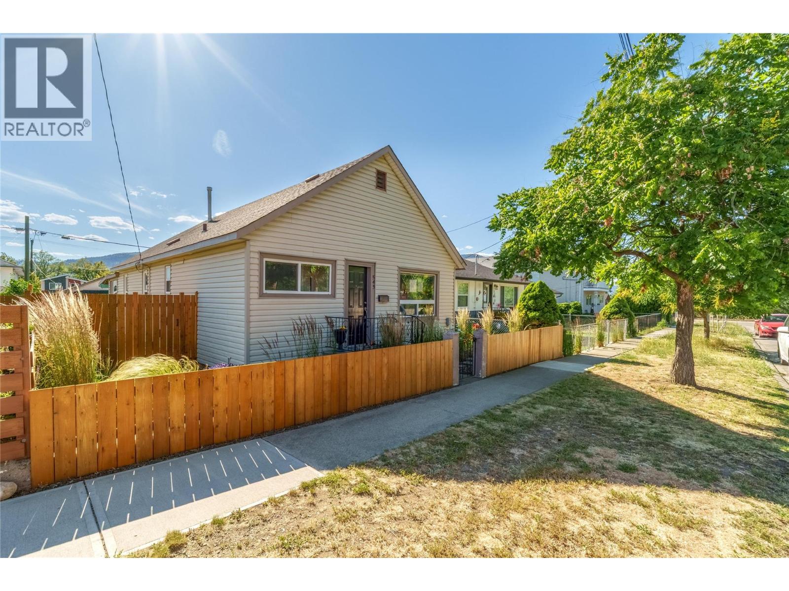 543 Burns Street - 1