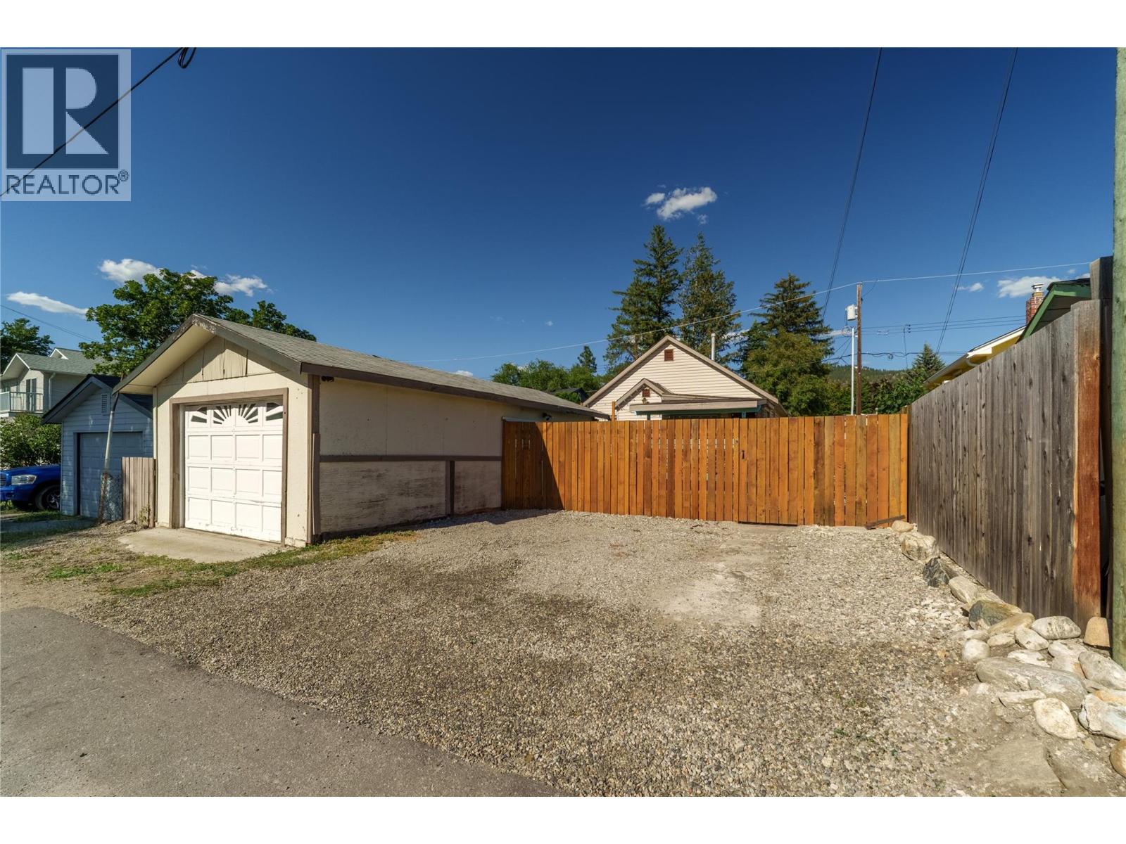 543 Burns Street - 10