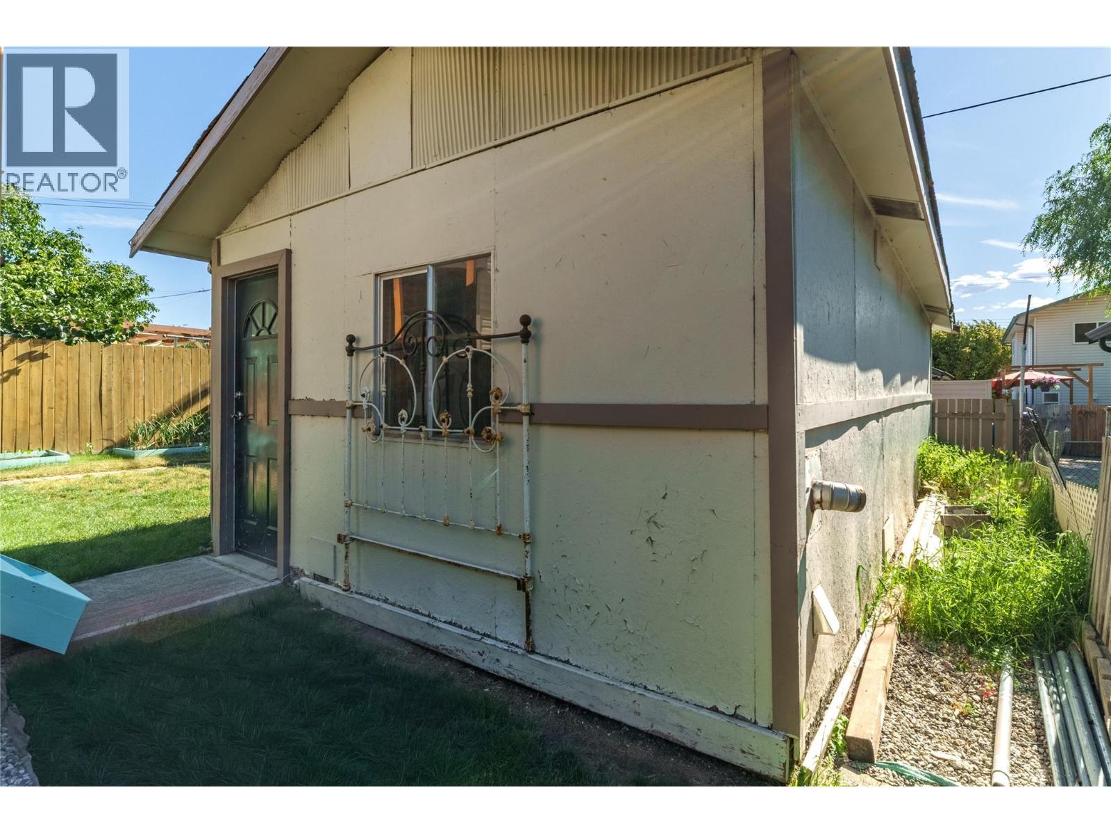 543 Burns Street - 31