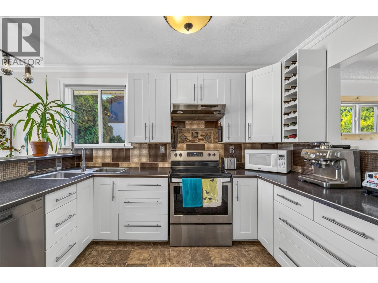 543 Burns Street - 5