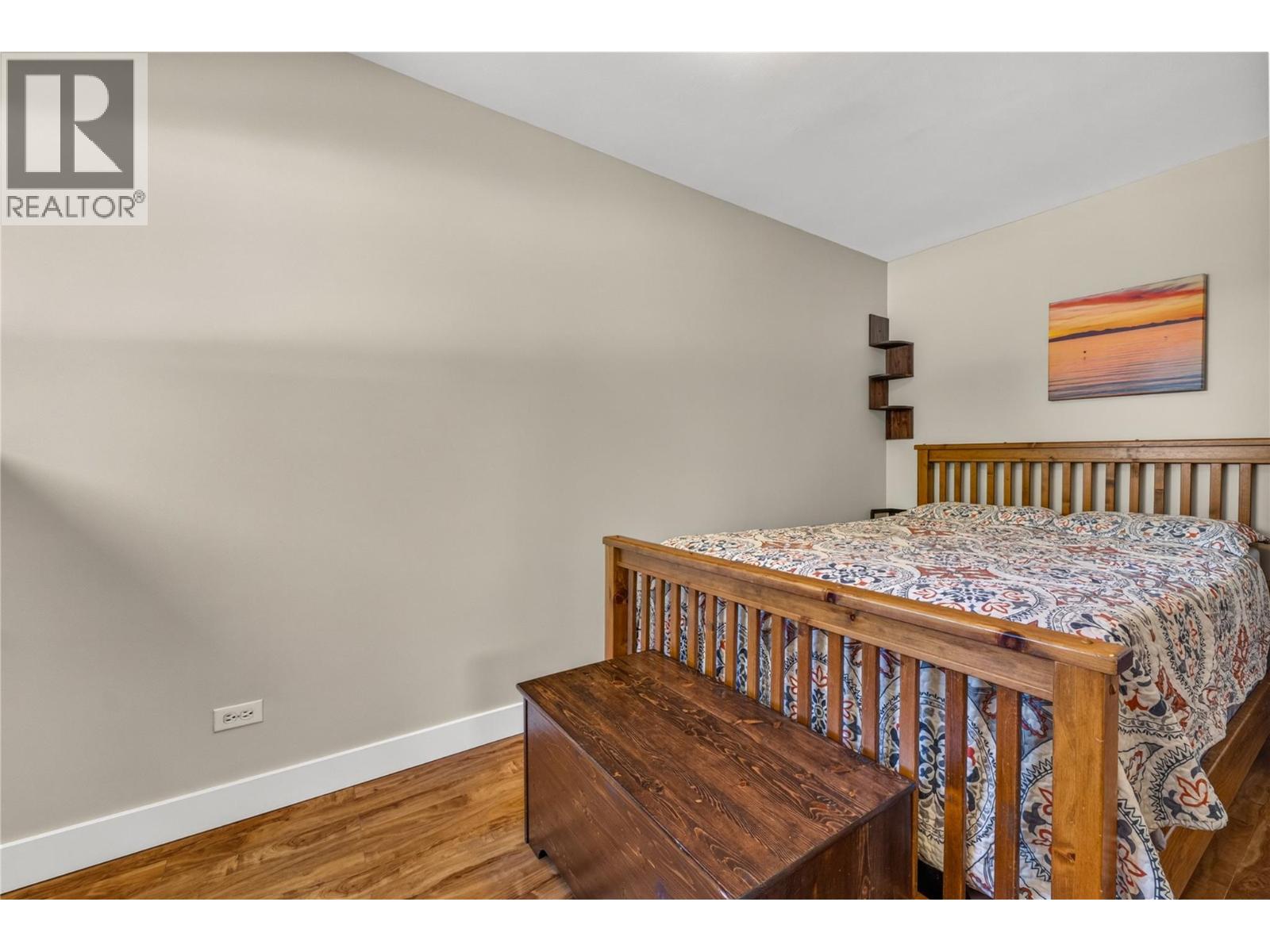 543 Burns Street - 11