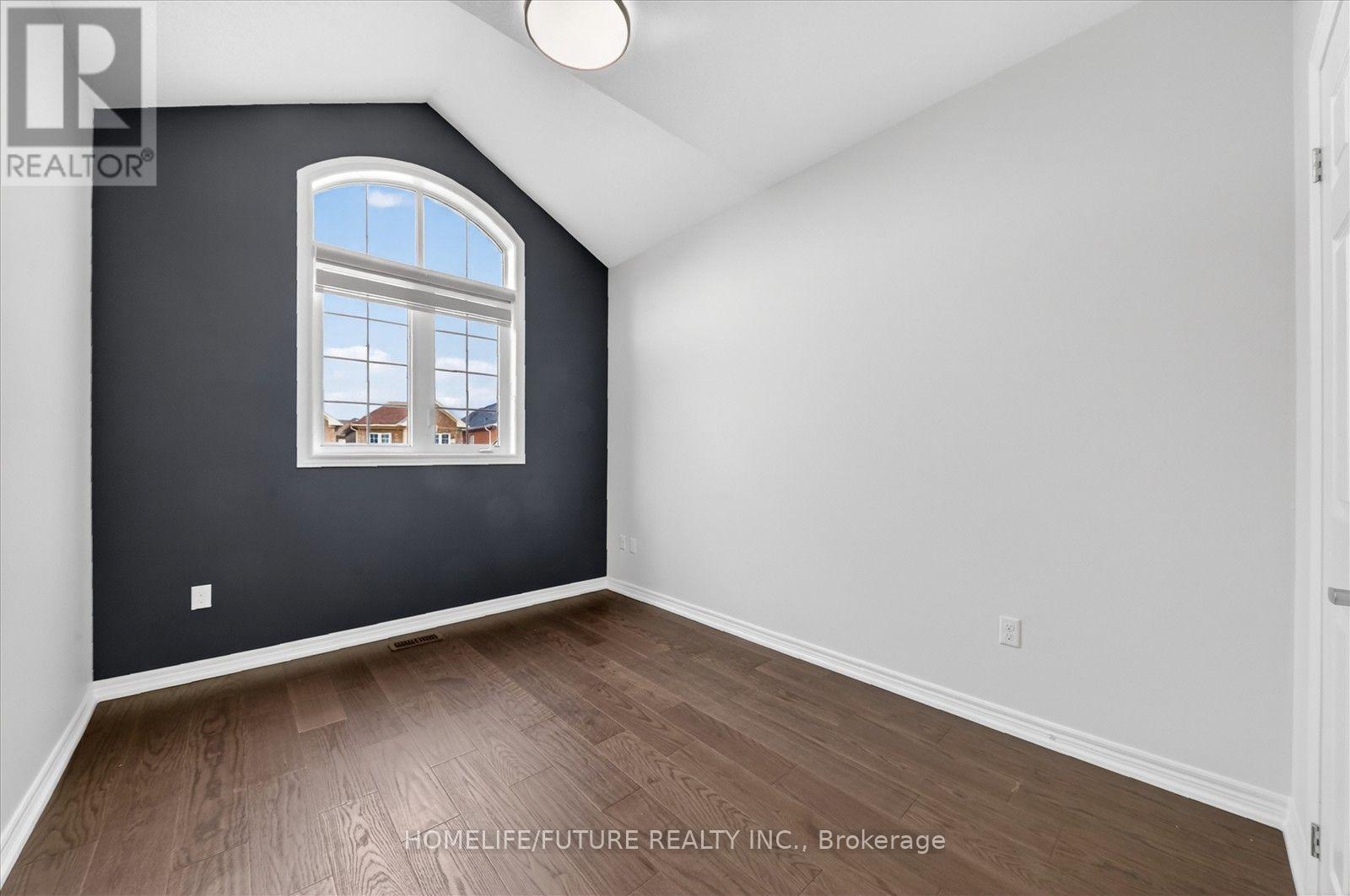 1 REDDINGTON ROAD - 33