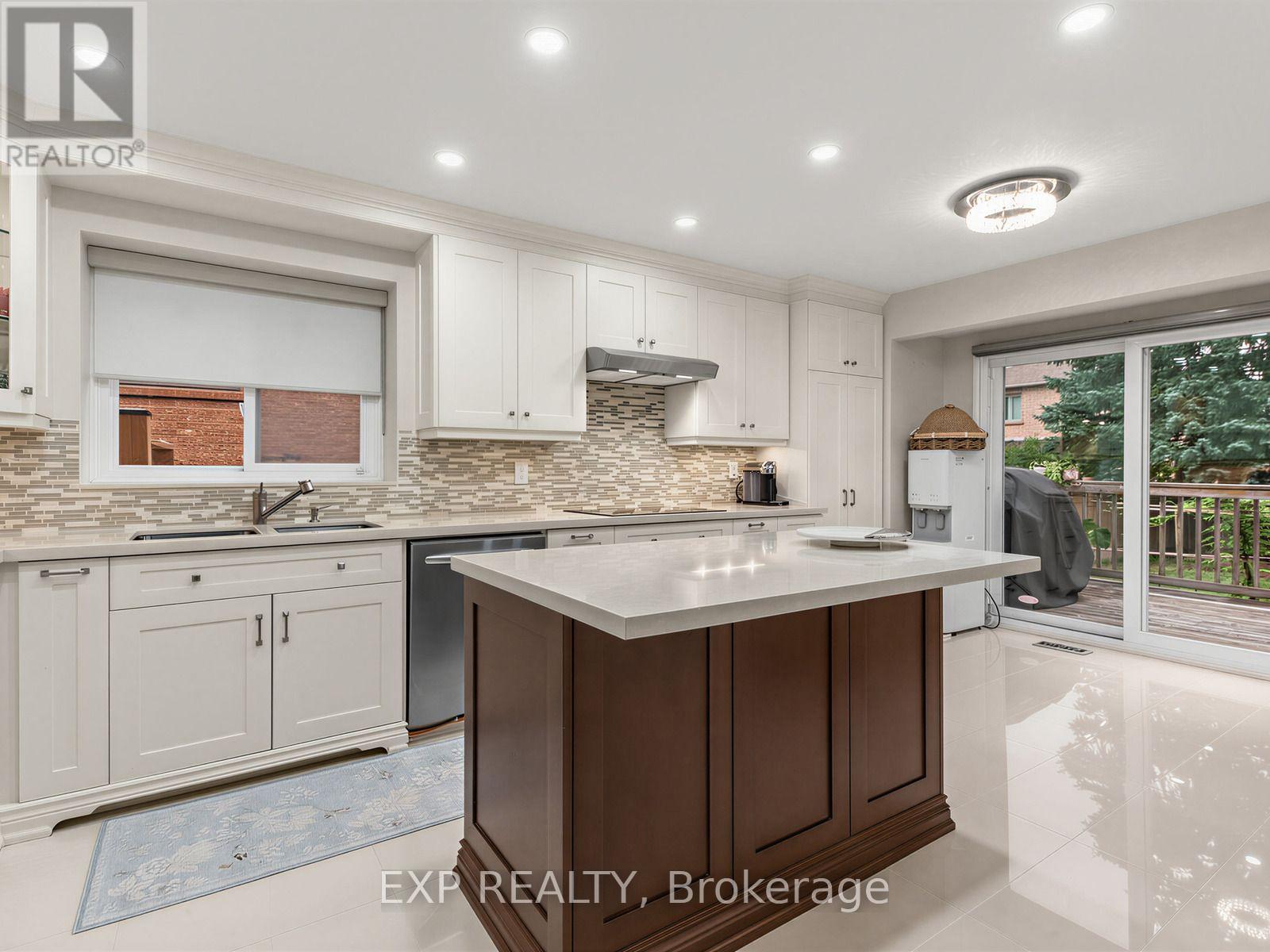 129 FRANKLIN AVENUE - 10